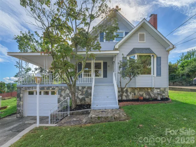 135 Patton Avenue, Canton, NC, 28716