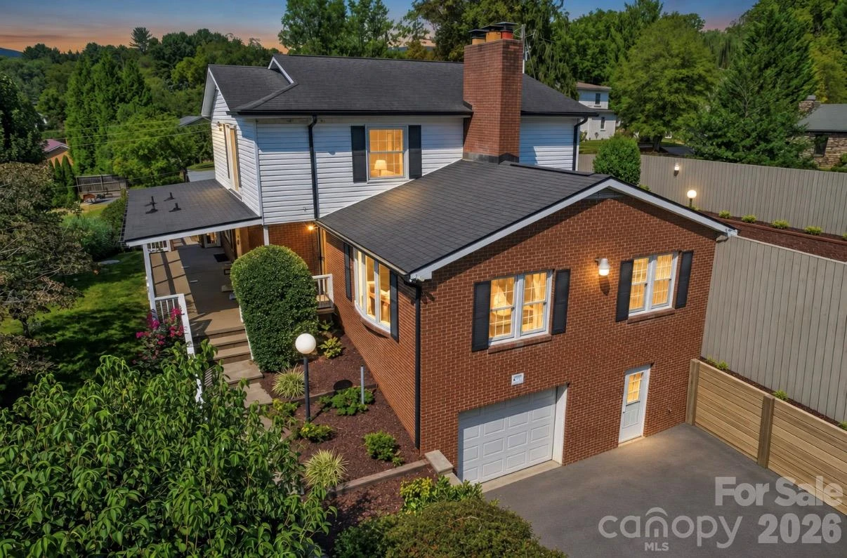 7 Indian Trail Road - Photo 2