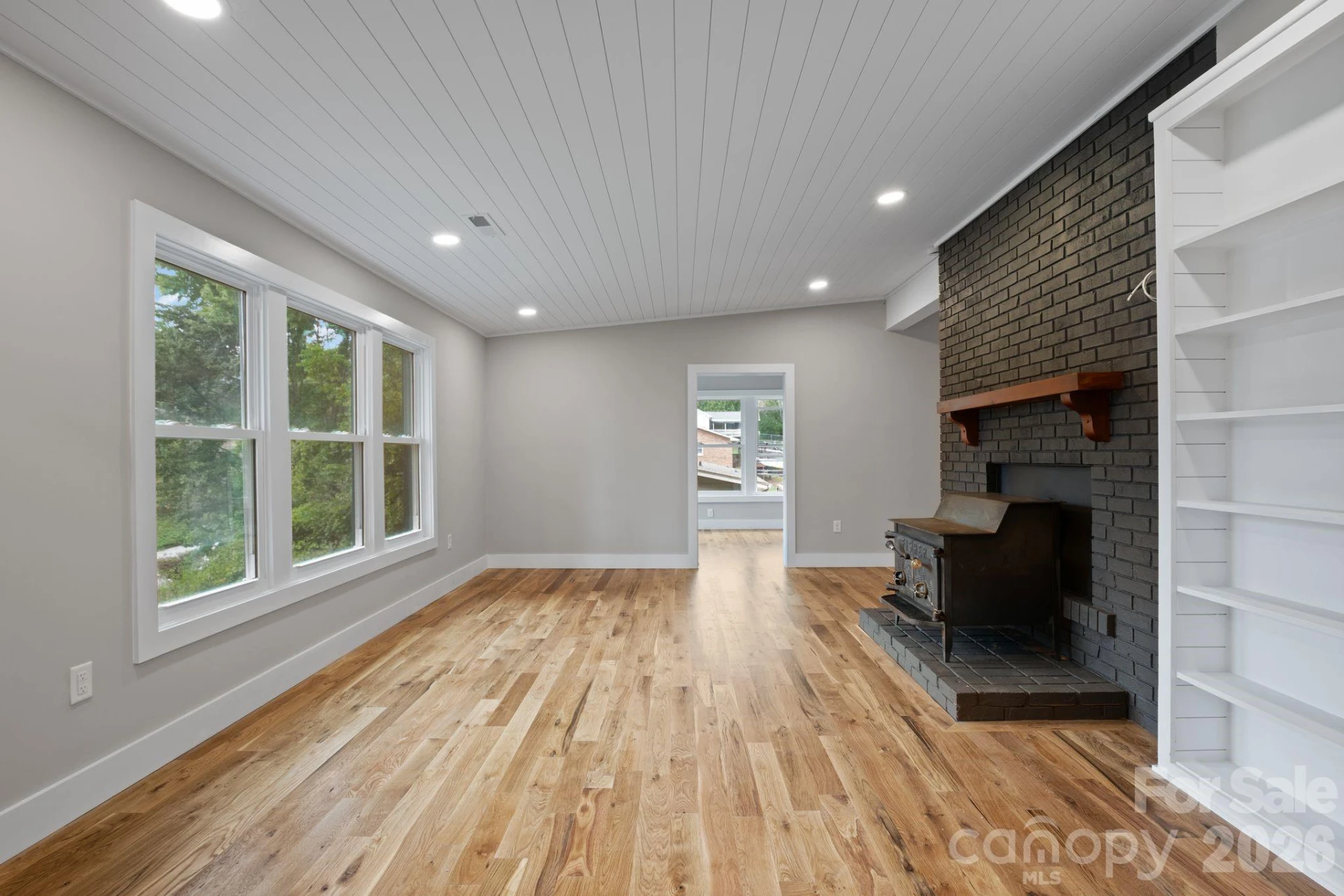 65 Dogwood Grove - Photo 2