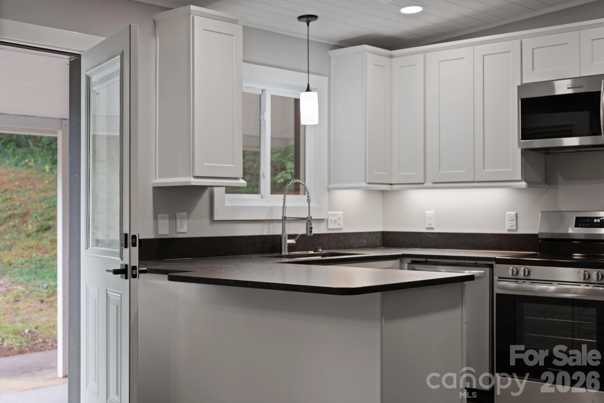 65 Dogwood Grove - Photo 7