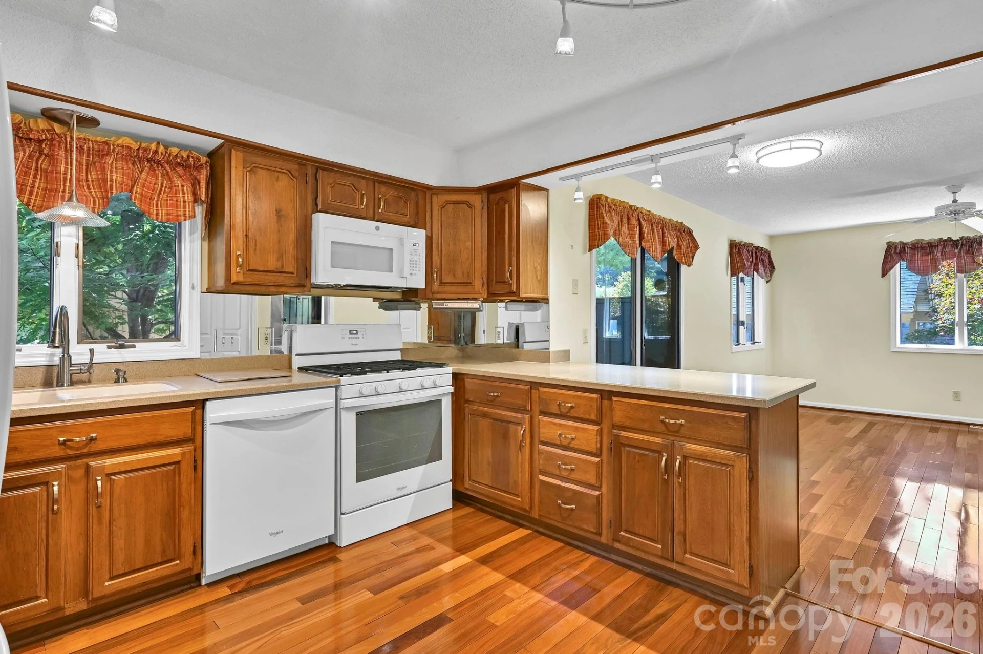 901 Red Oak Drive - Photo 16