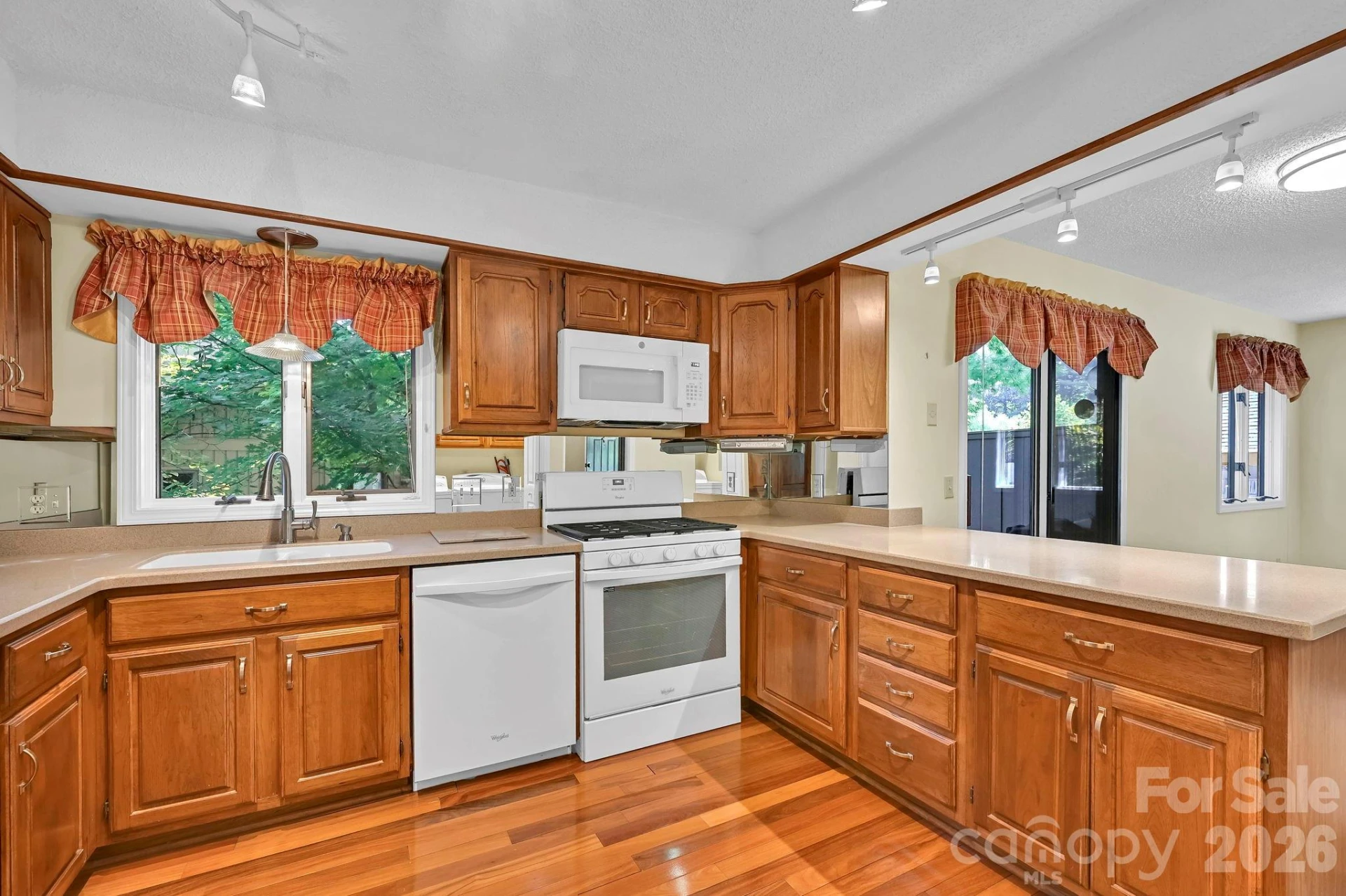901 Red Oak Drive - Photo 18