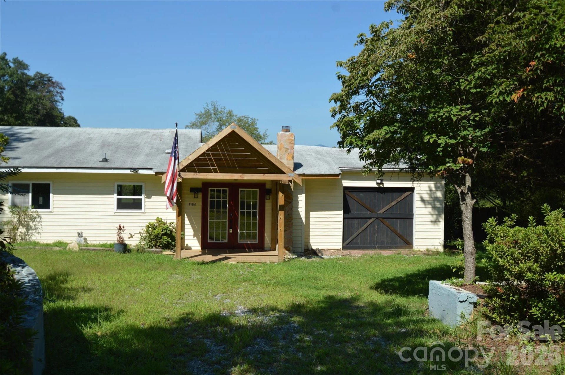 1183 Sandy Plains Road - Photo 2