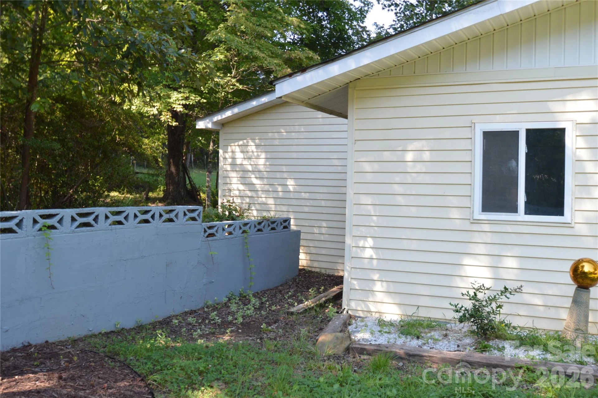 1183 Sandy Plains Road - Photo 5