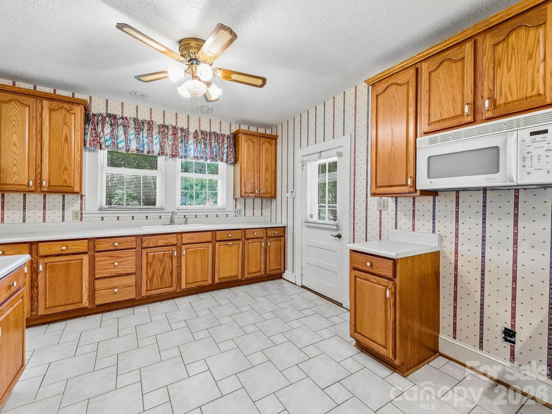 1308 Charlotte Highway - Photo 14
