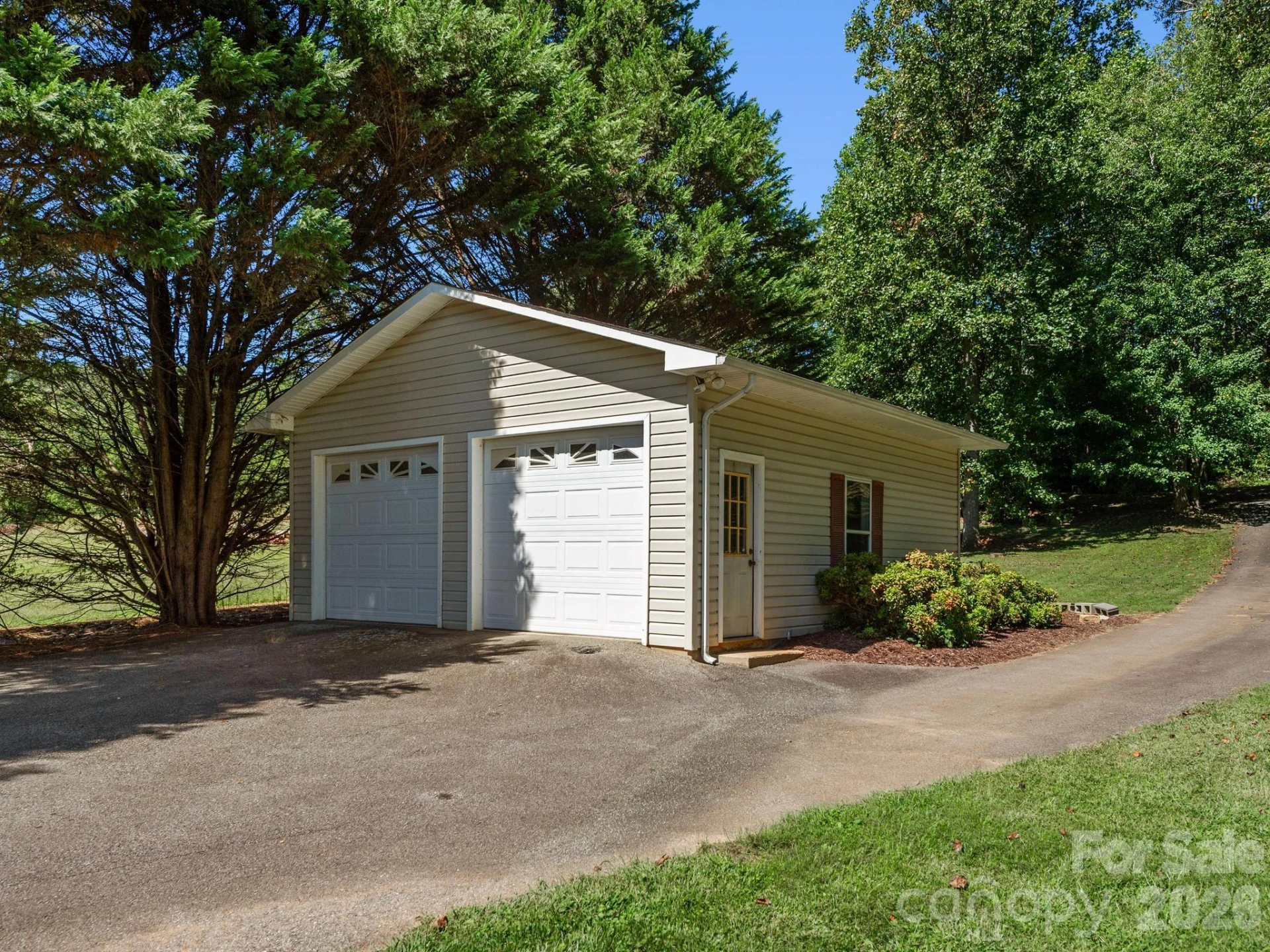 1308 Charlotte Highway - Photo 32