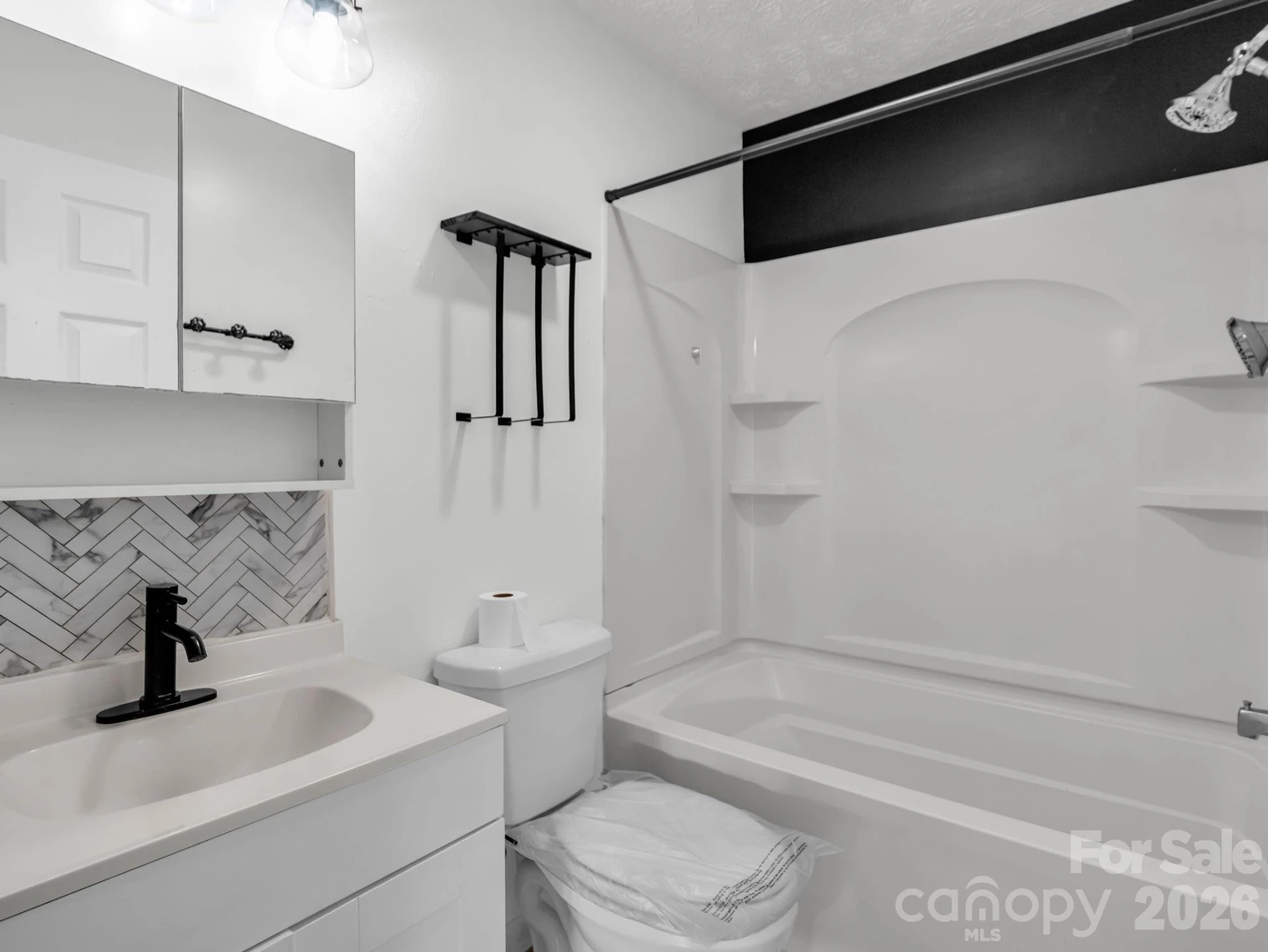 697 Courtney Drive - Photo 4
