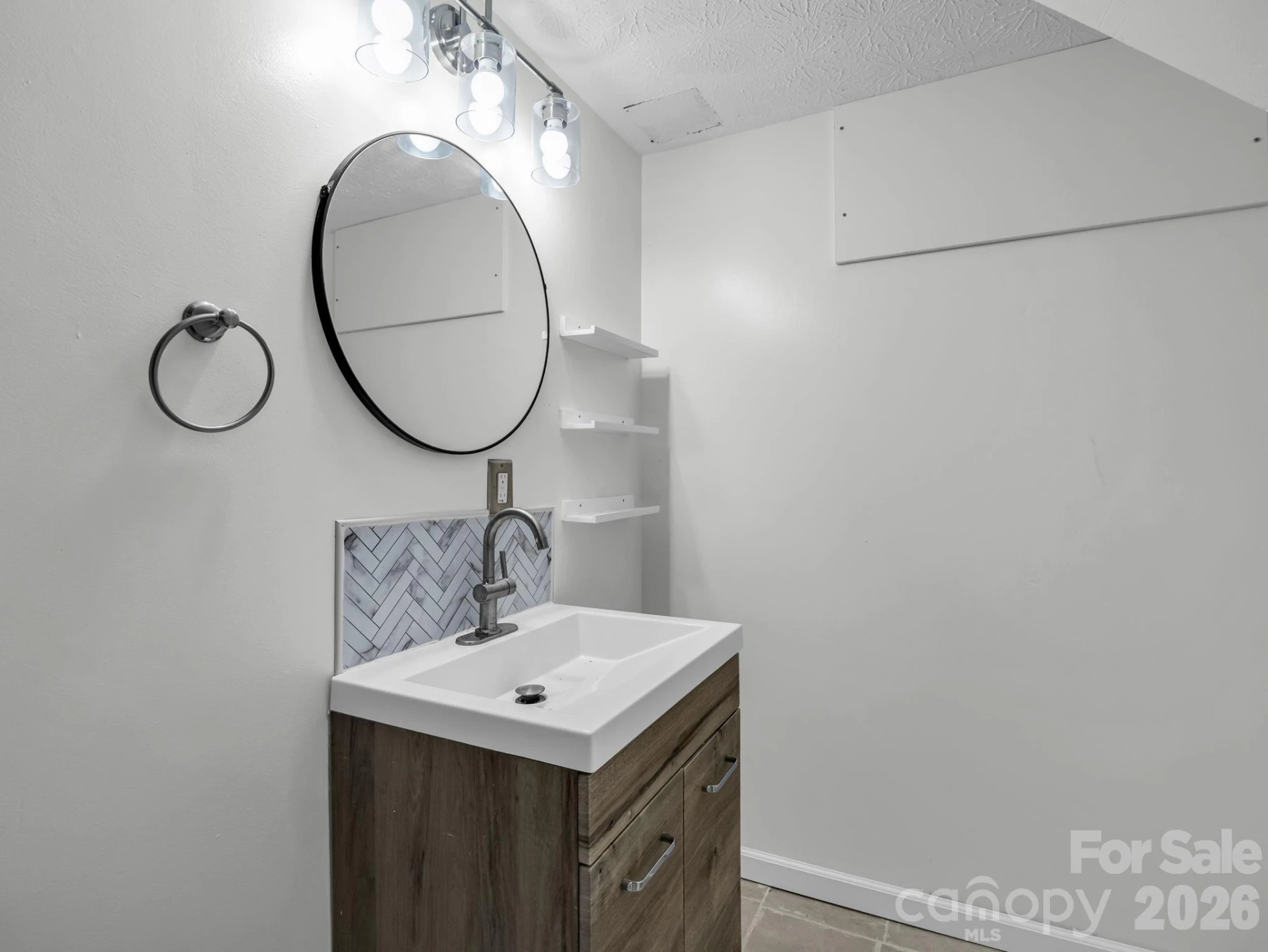 697 Courtney Drive - Photo 20