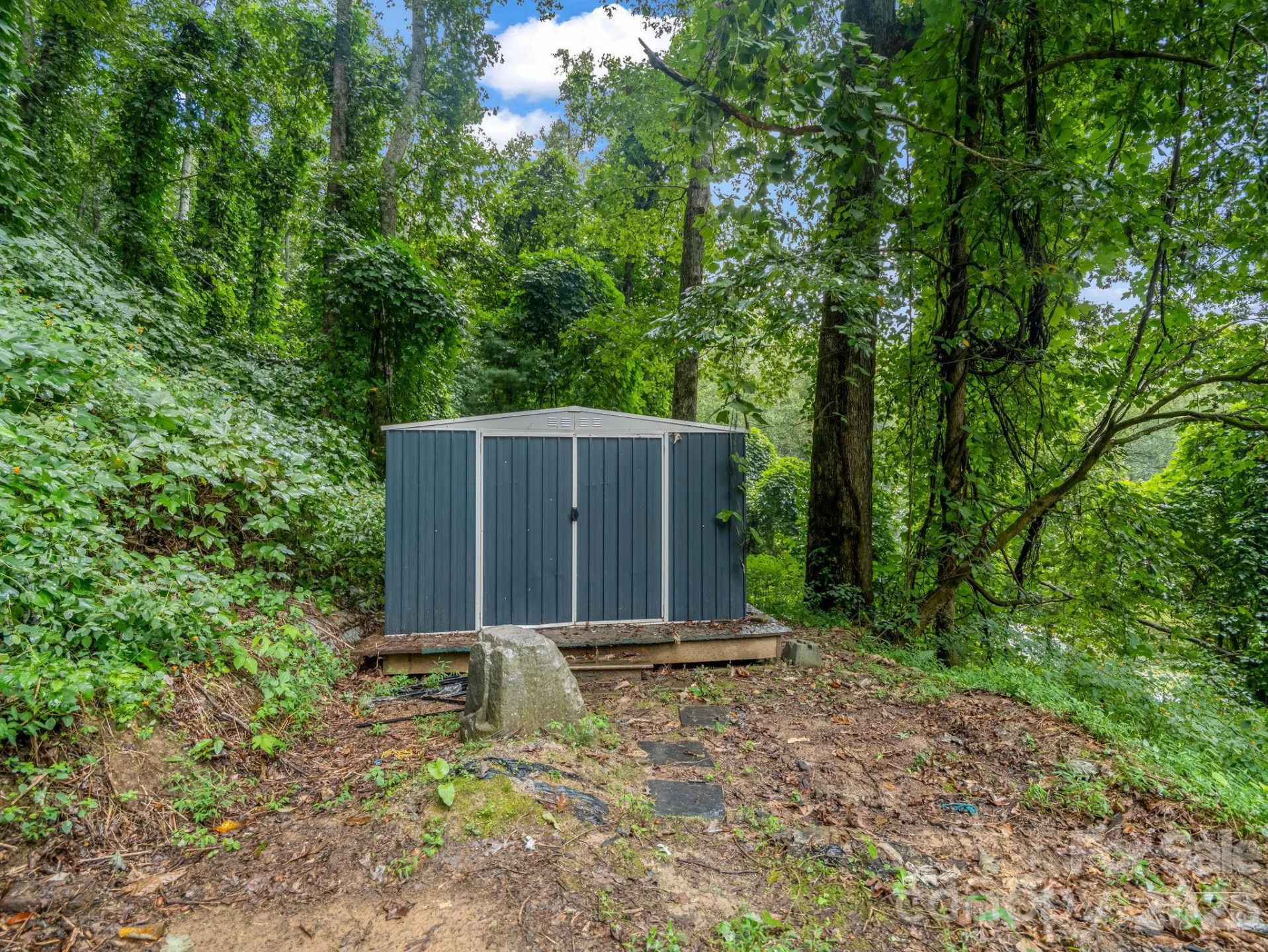 697 Courtney Drive - Photo 27
