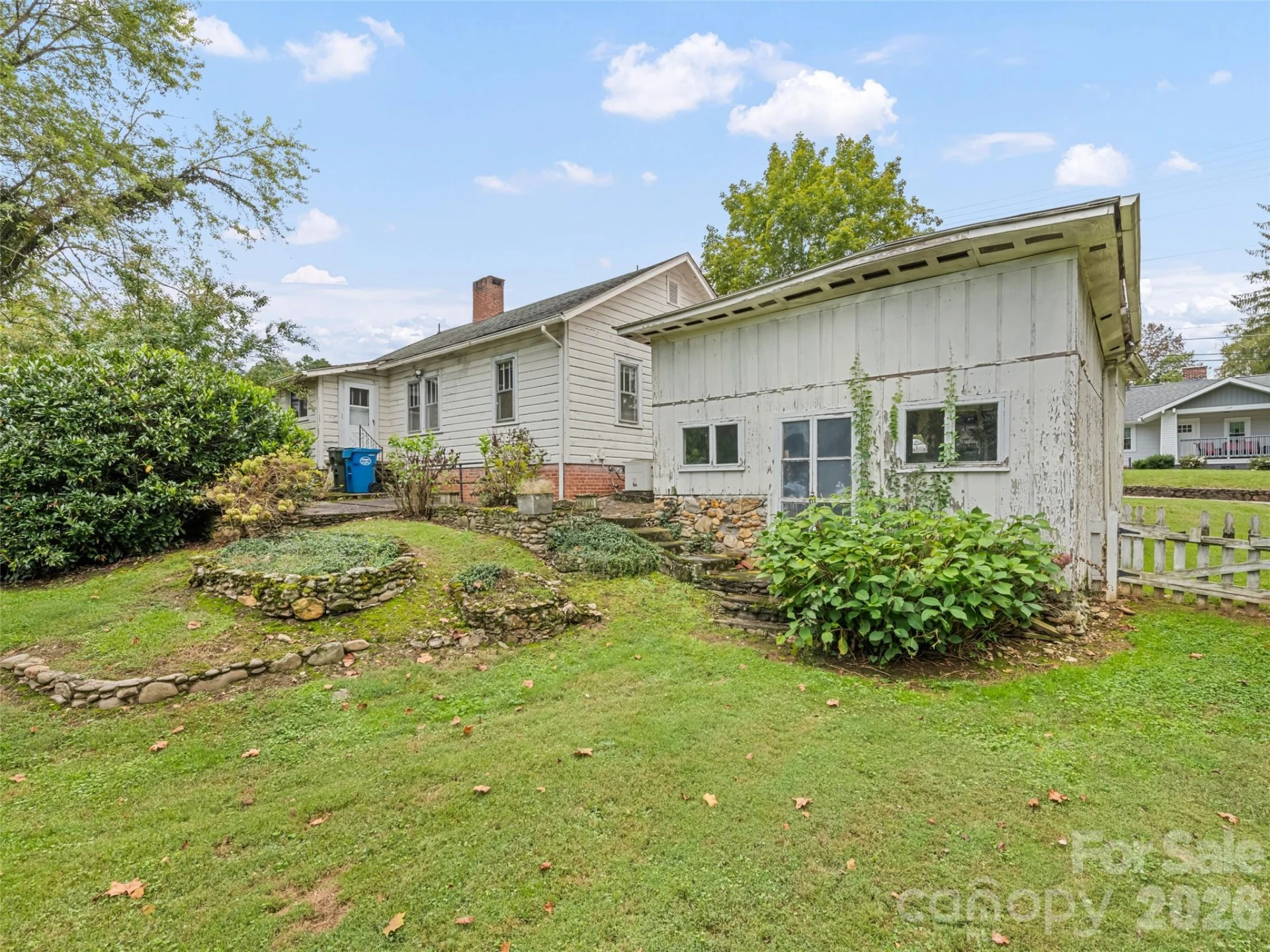 102 W Marshall Street - Photo 5
