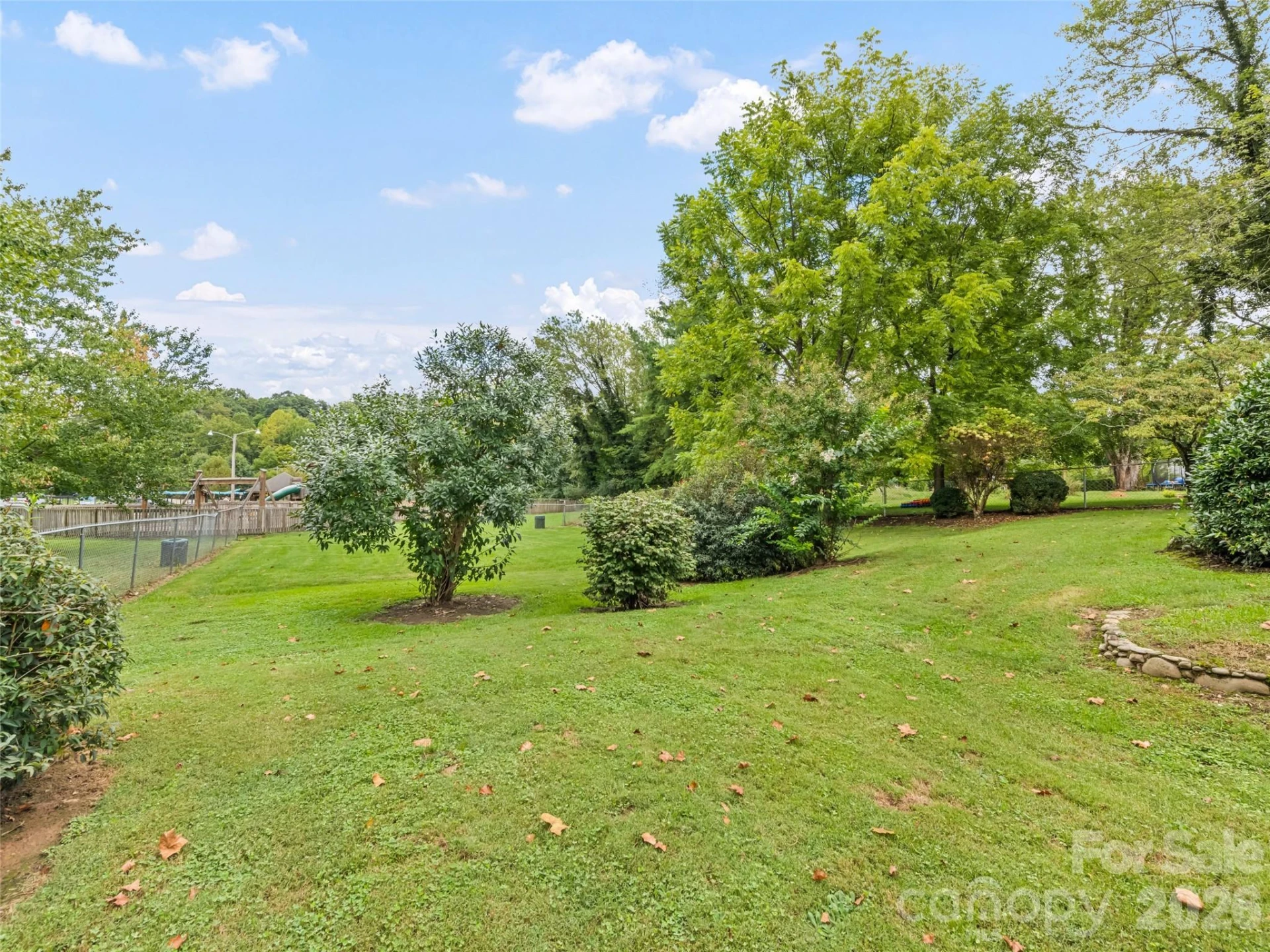102 W Marshall Street - Photo 10