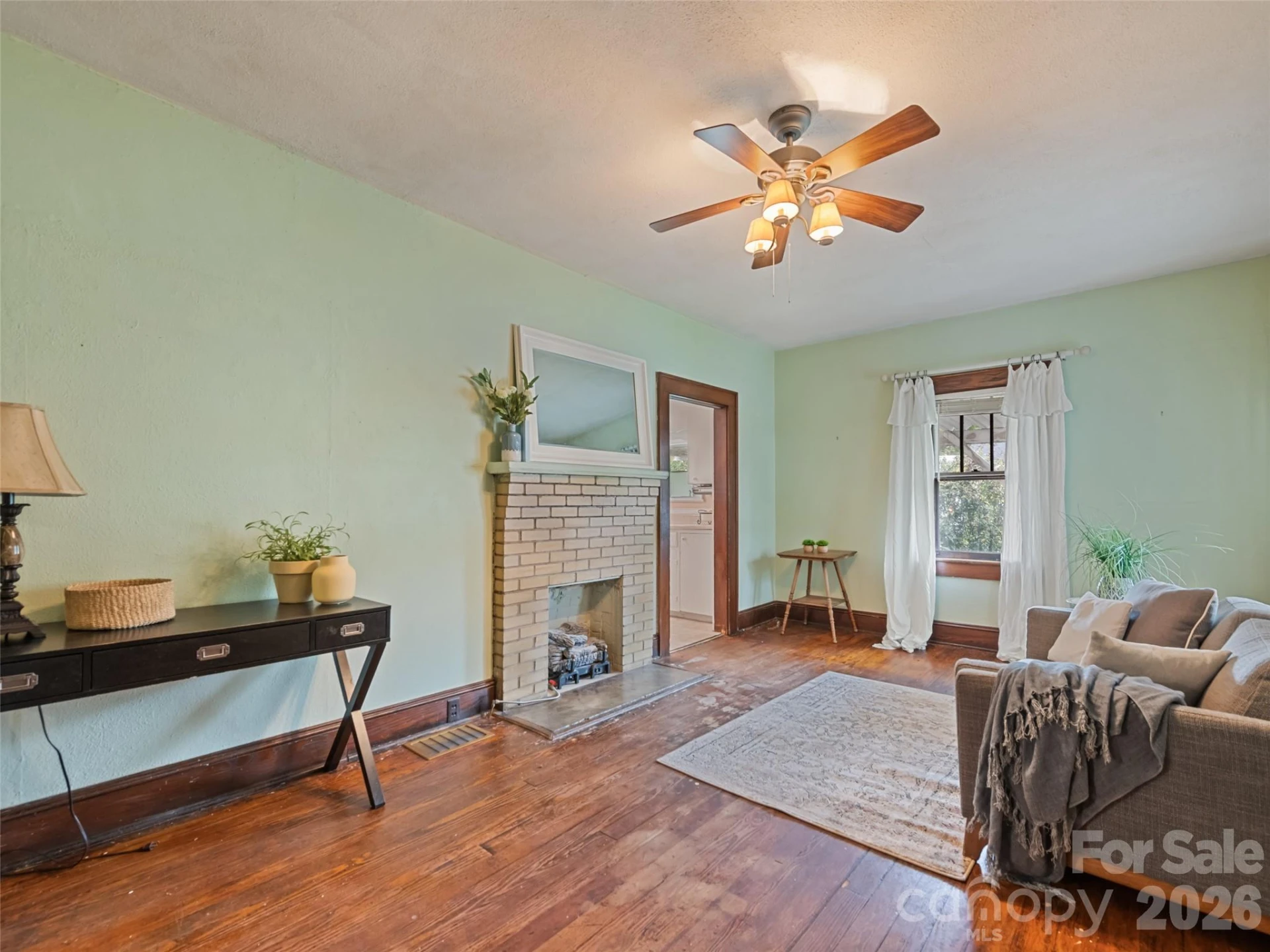 102 W Marshall Street - Photo 13