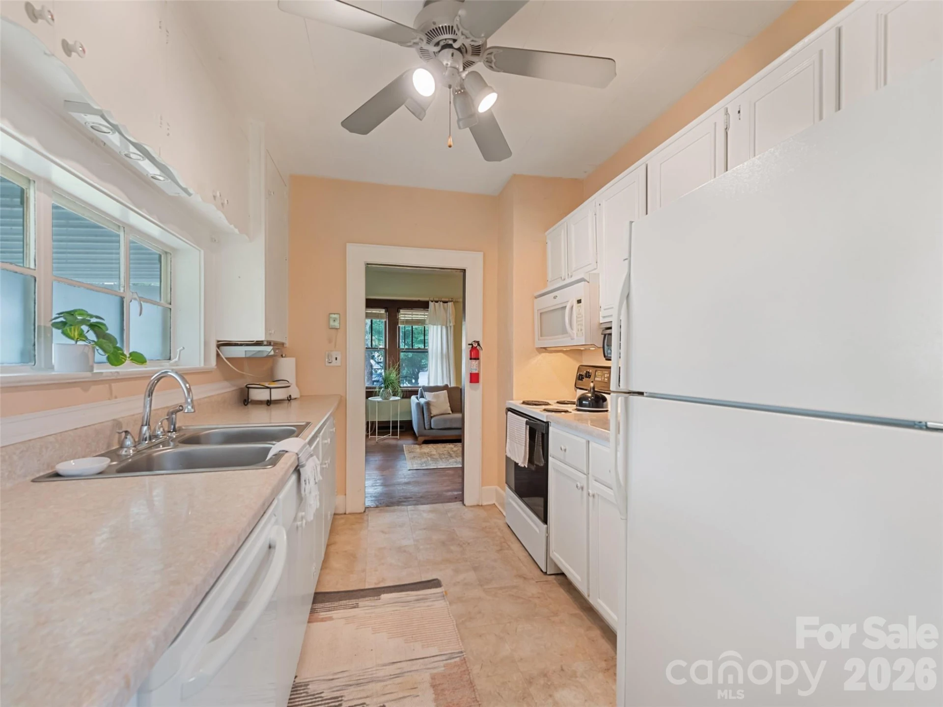 102 W Marshall Street - Photo 21