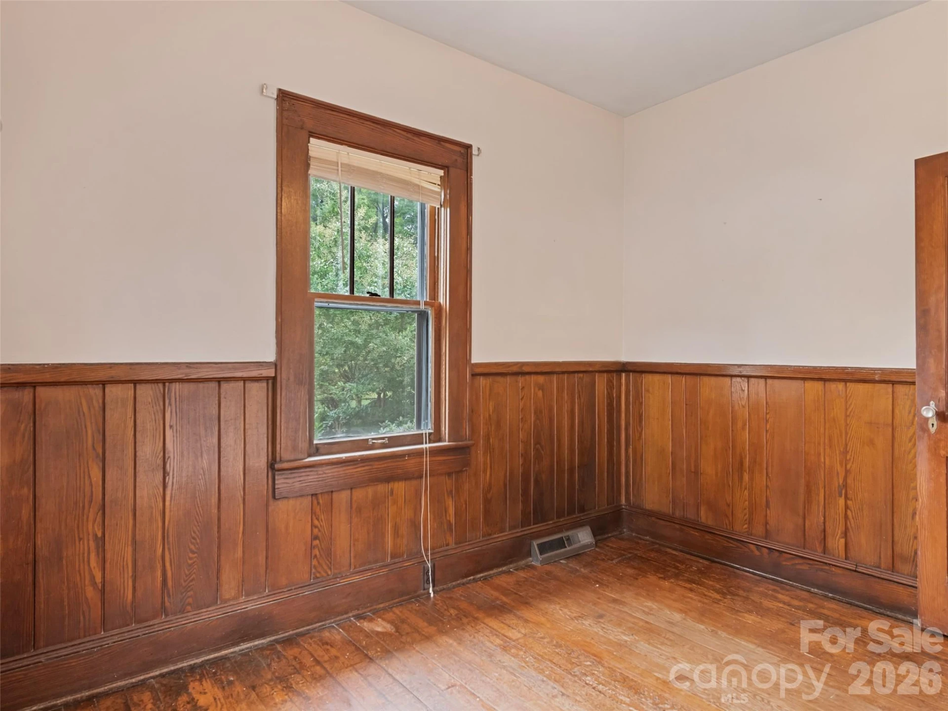 102 W Marshall Street - Photo 27