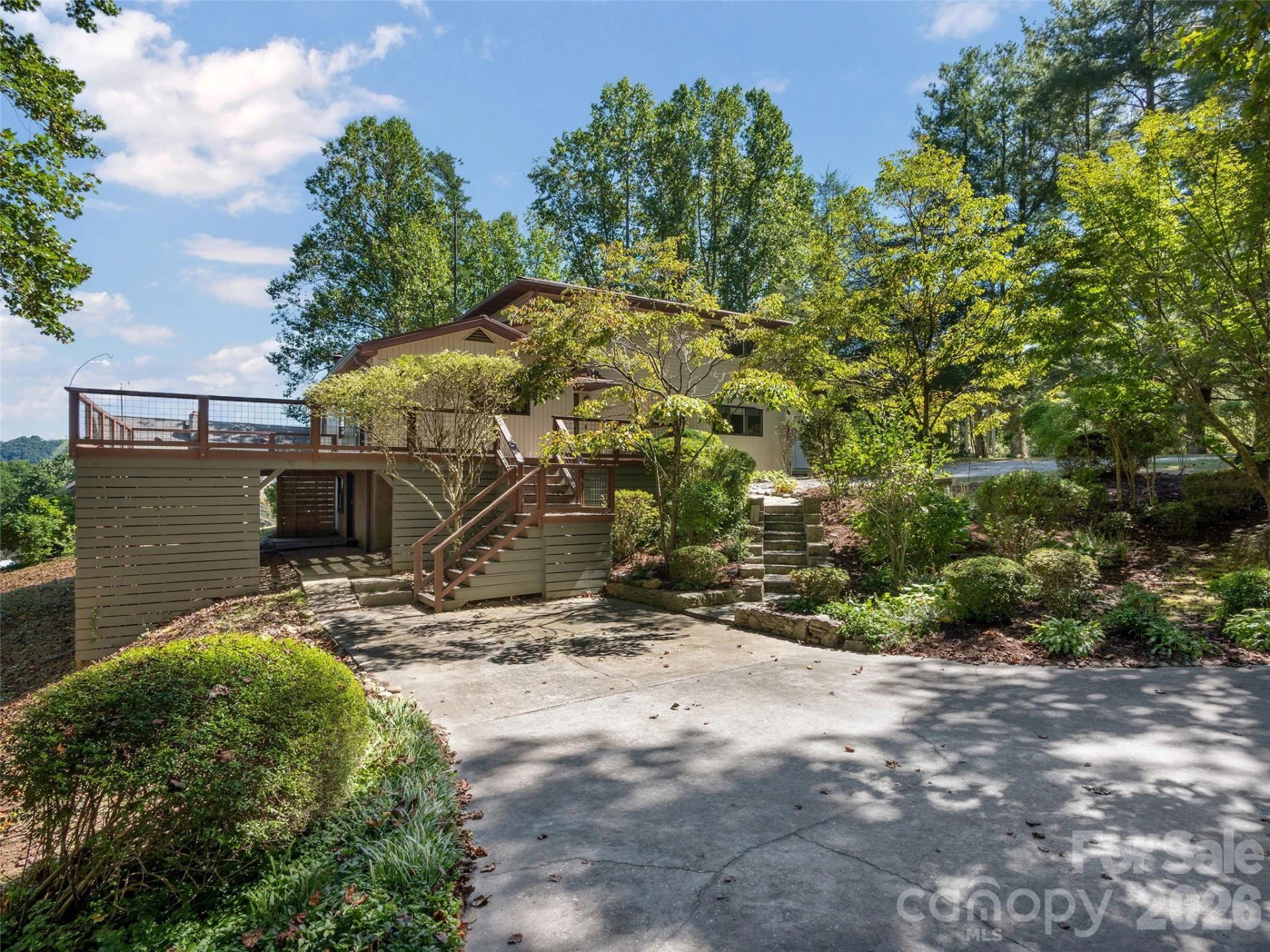 623 Owensby Road - Photo 2