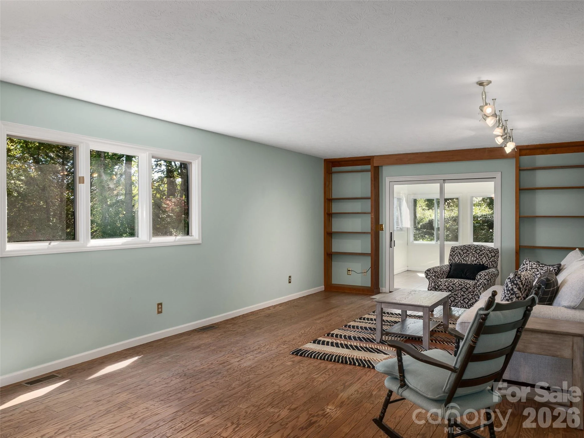 623 Owensby Road - Photo 7