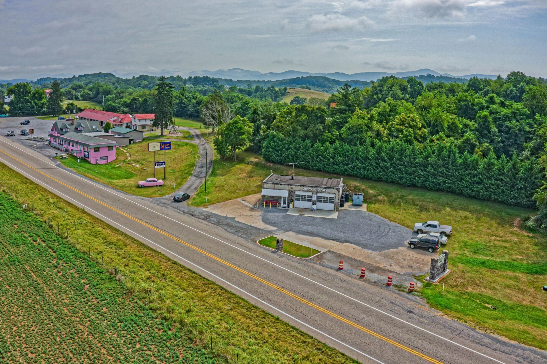 4373 S Lee Hwy - Photo 2