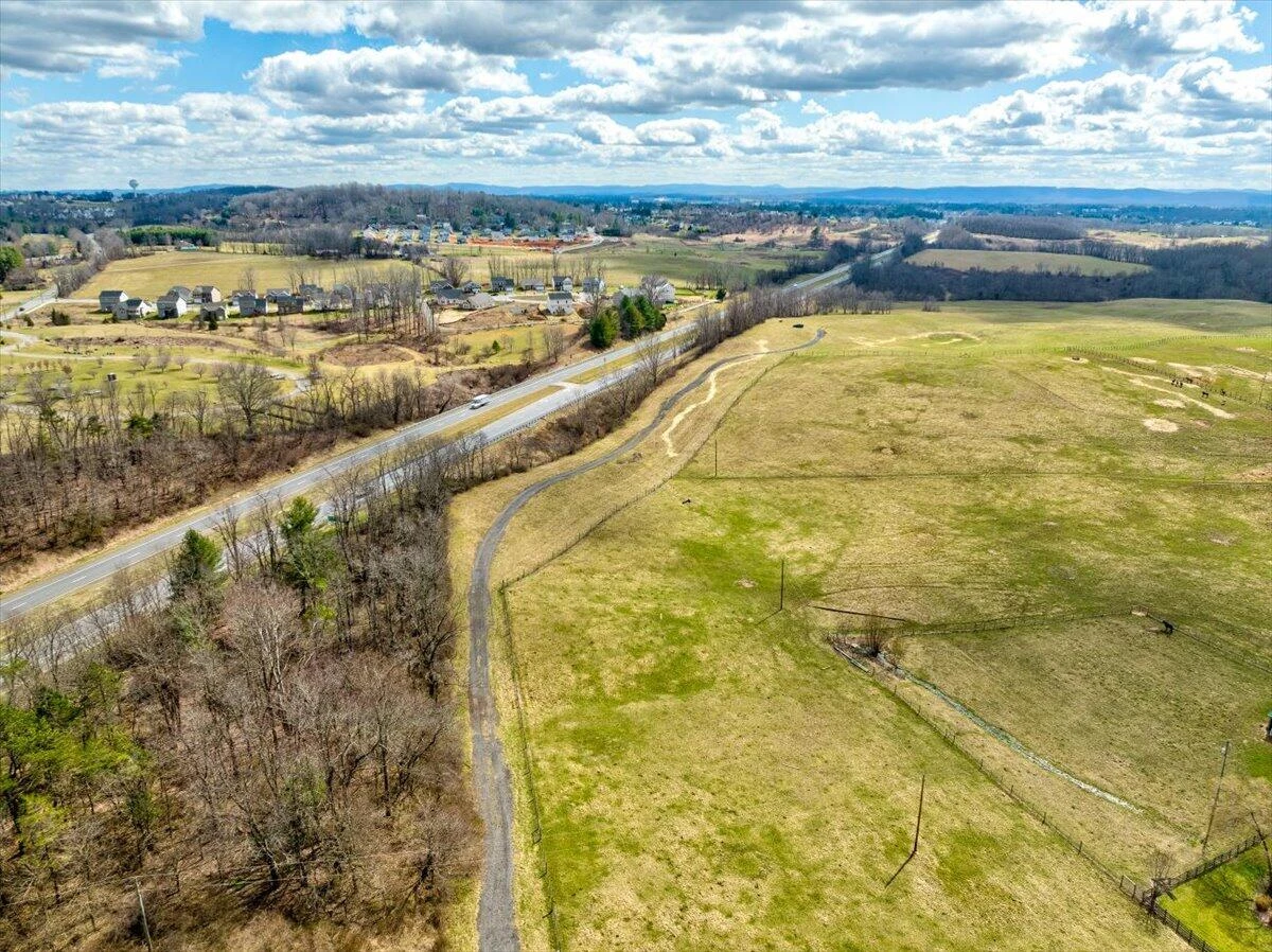 0 Farmingdale LN - Photo 2