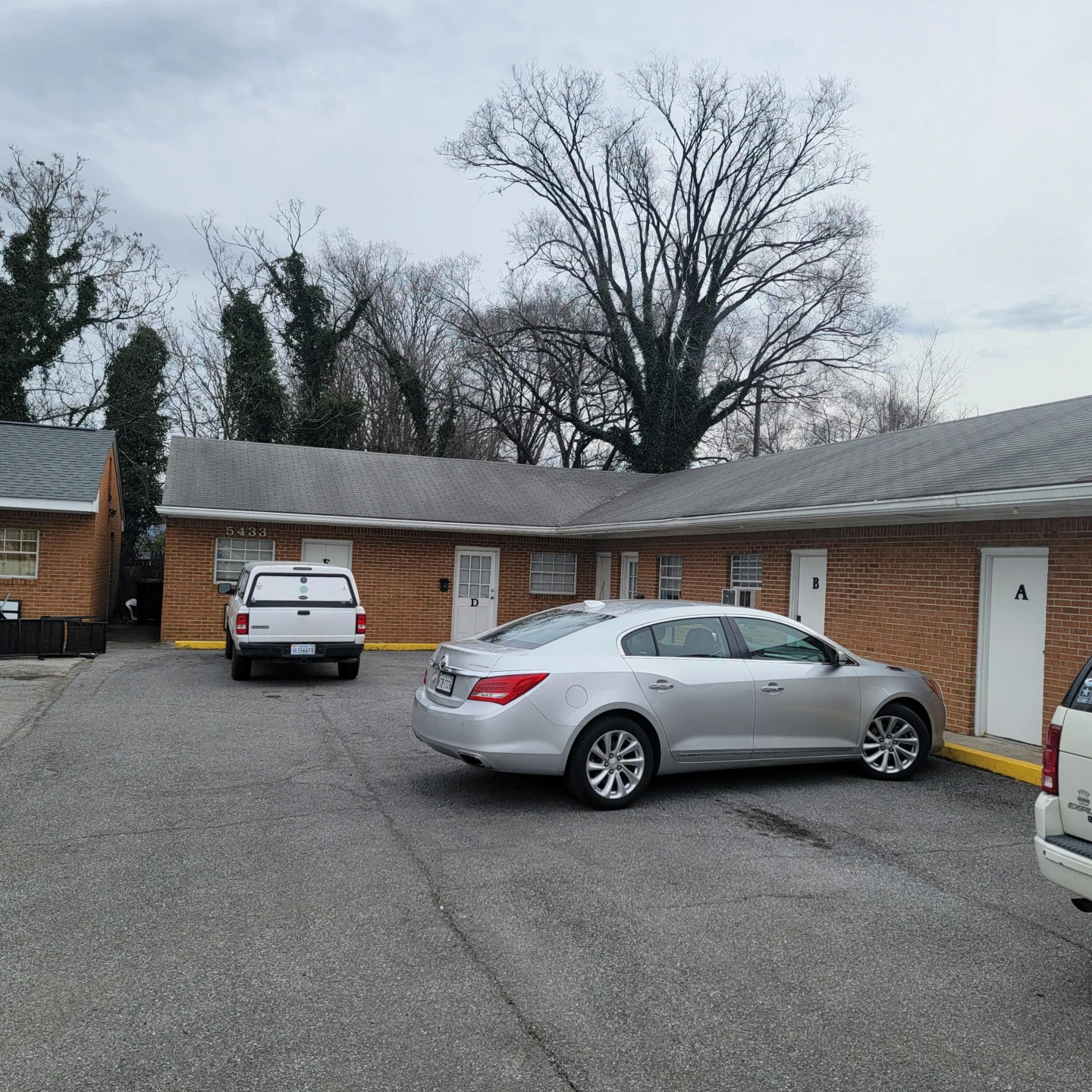5429 Williamson RD - Photo 3