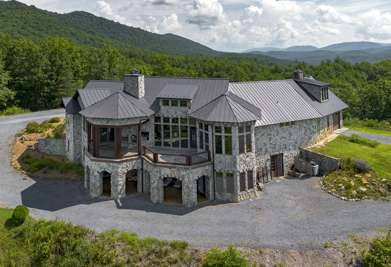 144 Seven Ridges RD