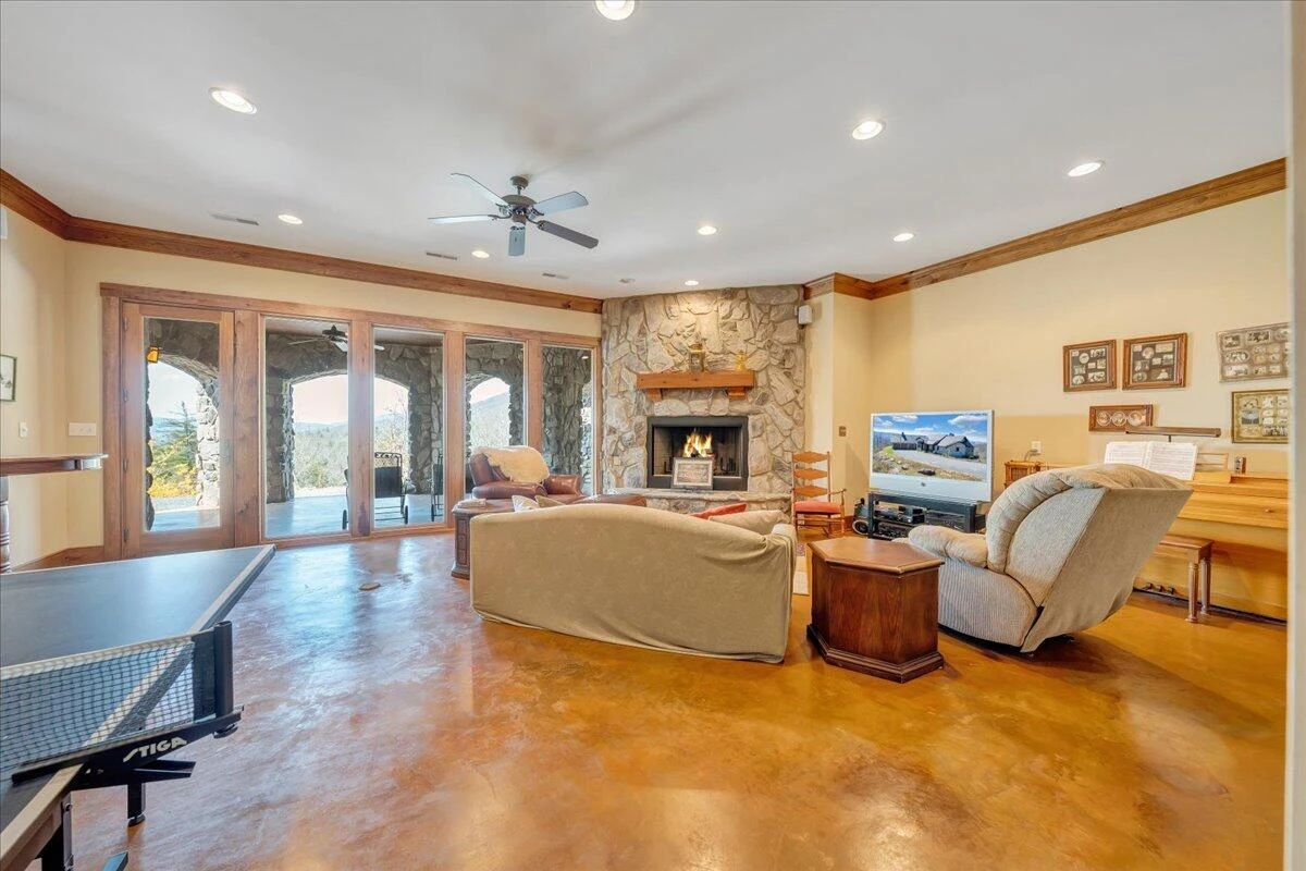 144 Seven Ridges RD - Photo 46