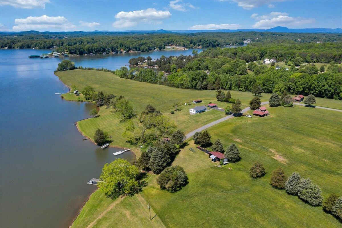 850 Rolling RD - Photo 32