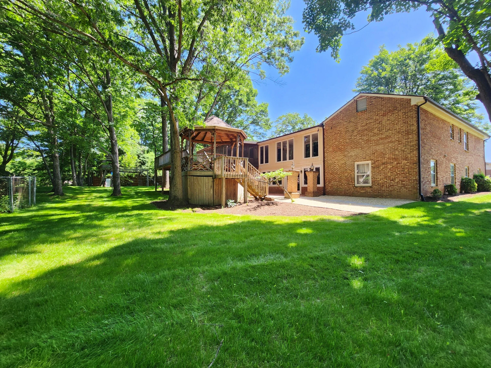 6322 Hidden Hill CIR