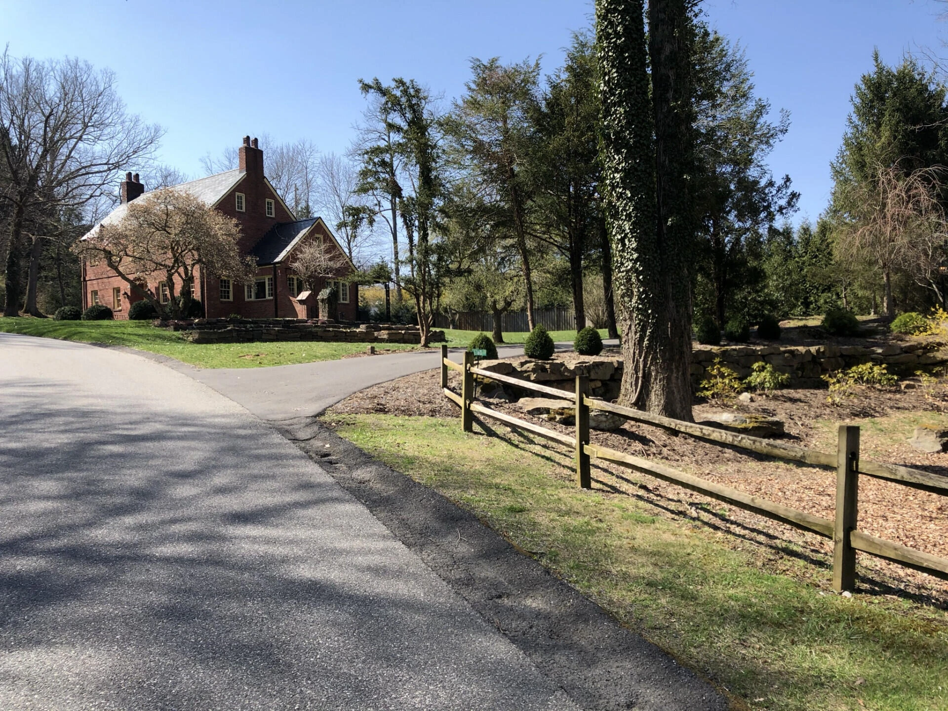 180 Park LN - Photo 3