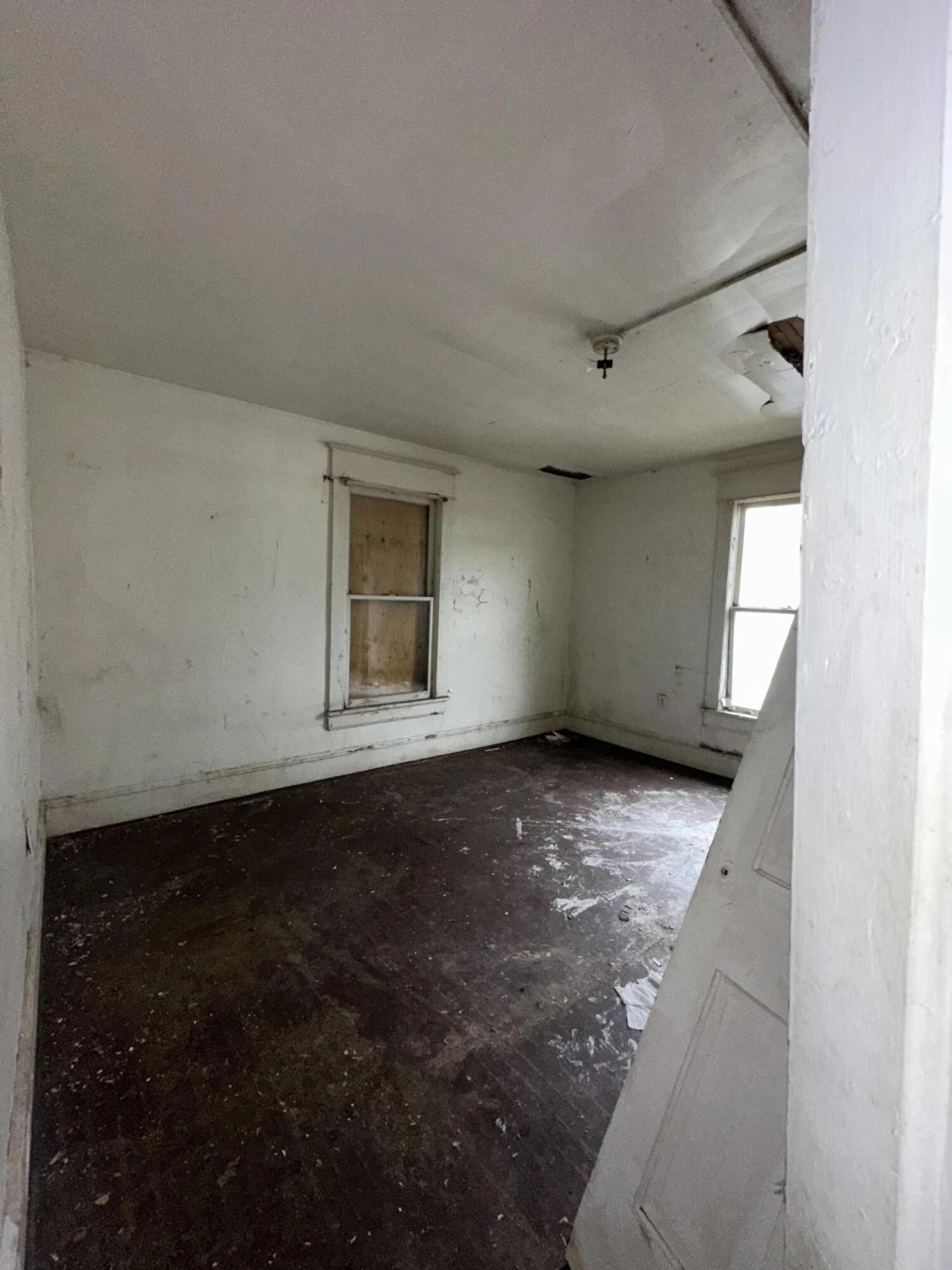 915 Jamison AVE SE - Photo 18