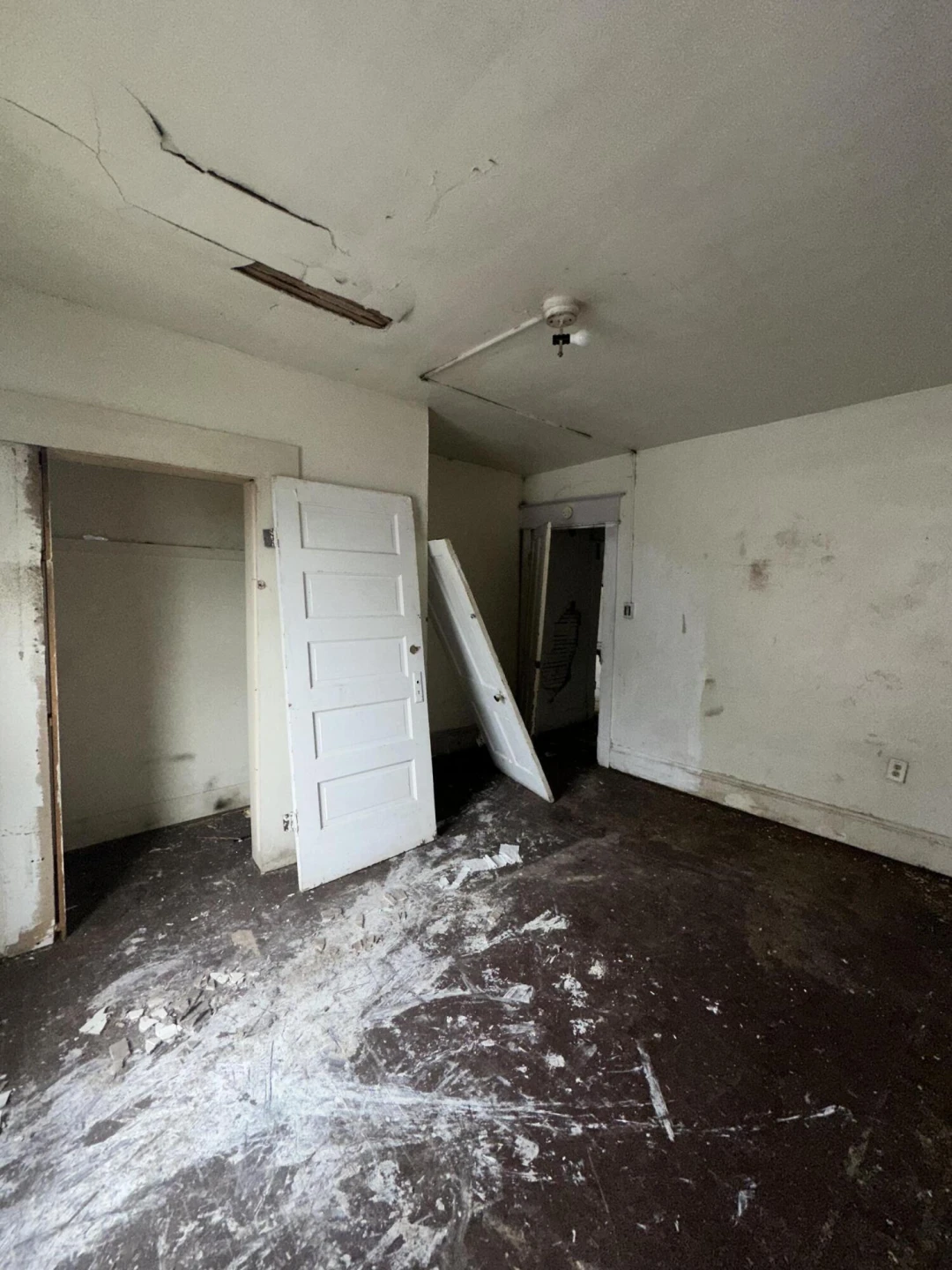 915 Jamison AVE SE - Photo 19