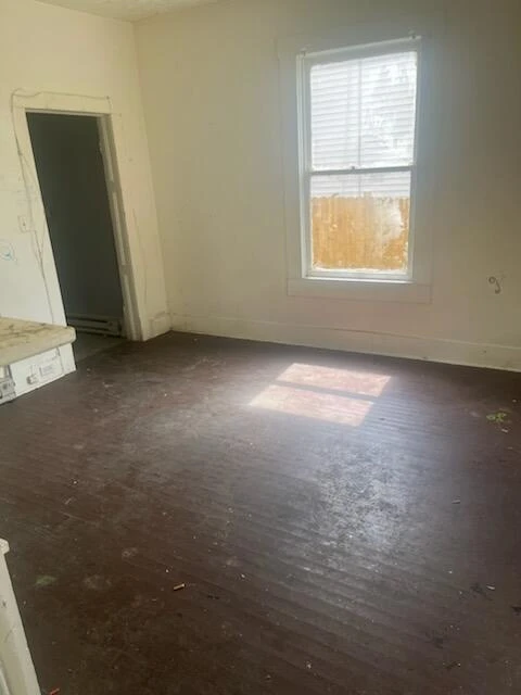 915 Jamison AVE SE - Photo 3