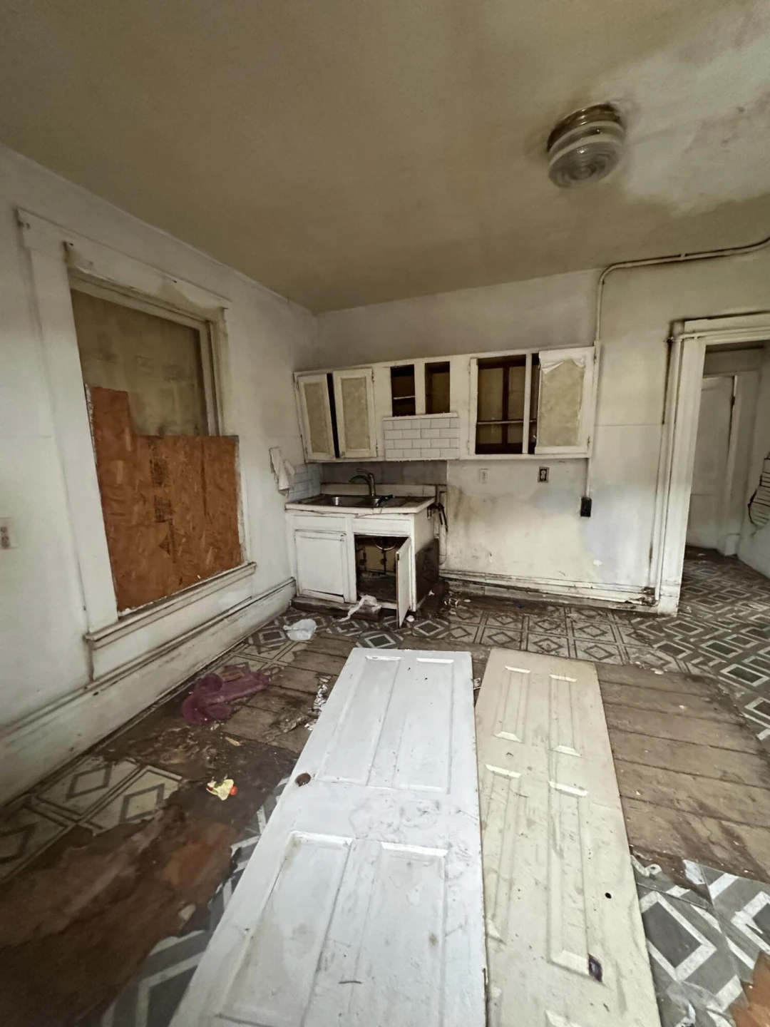 915 Jamison AVE SE - Photo 9