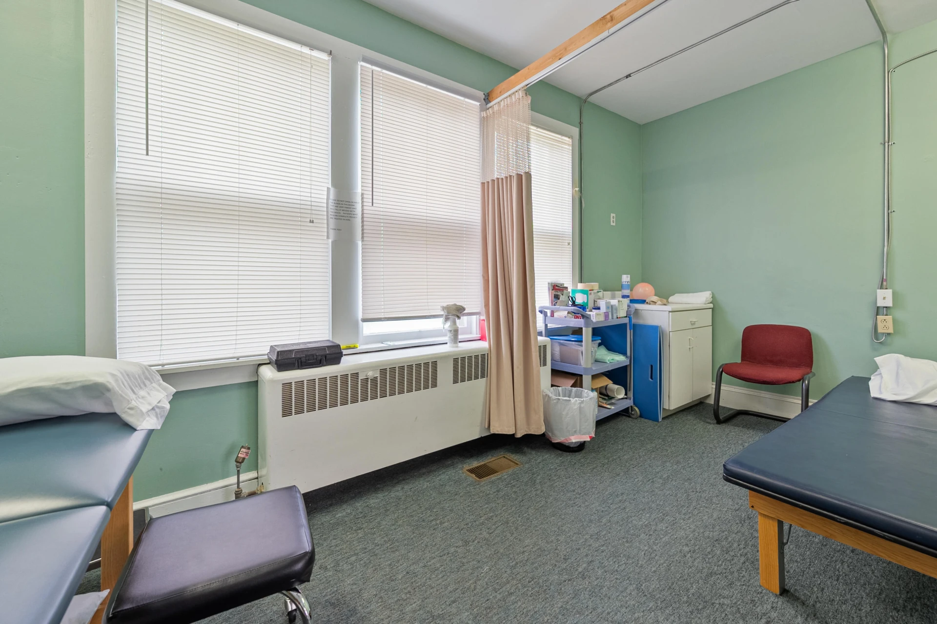 815 E Main ST - Photo 40