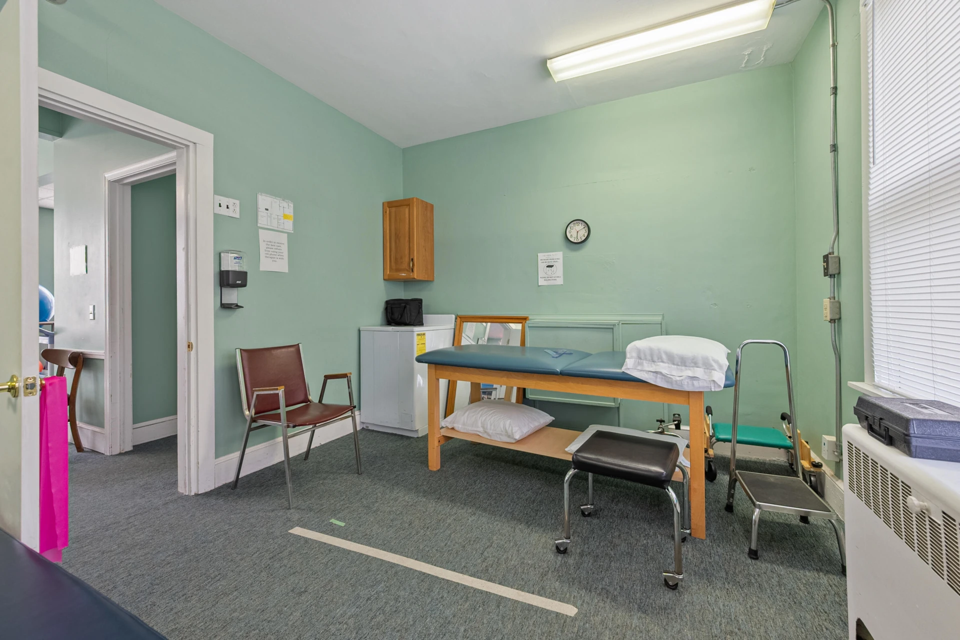 815 E Main ST - Photo 41