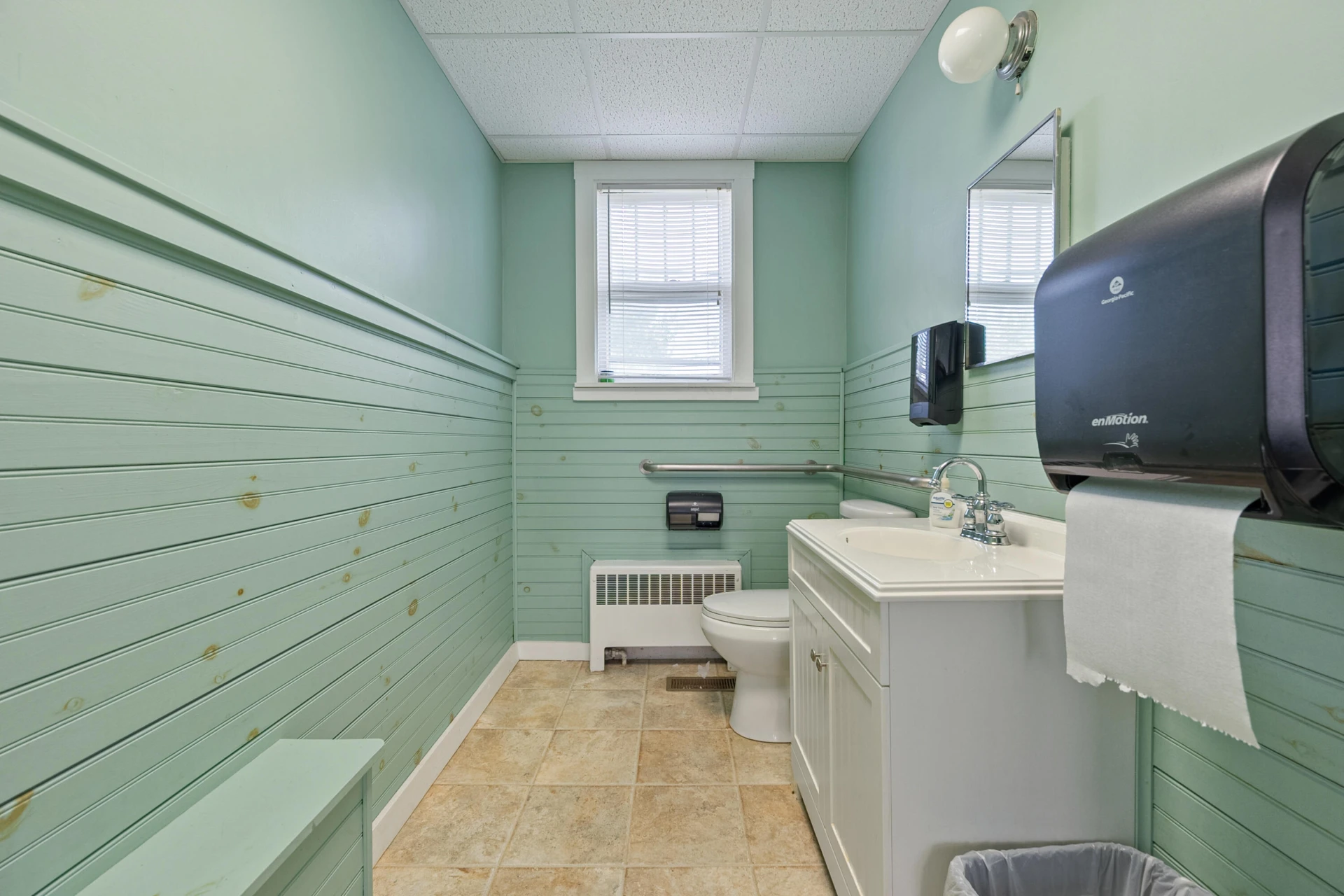 815 E Main ST - Photo 42