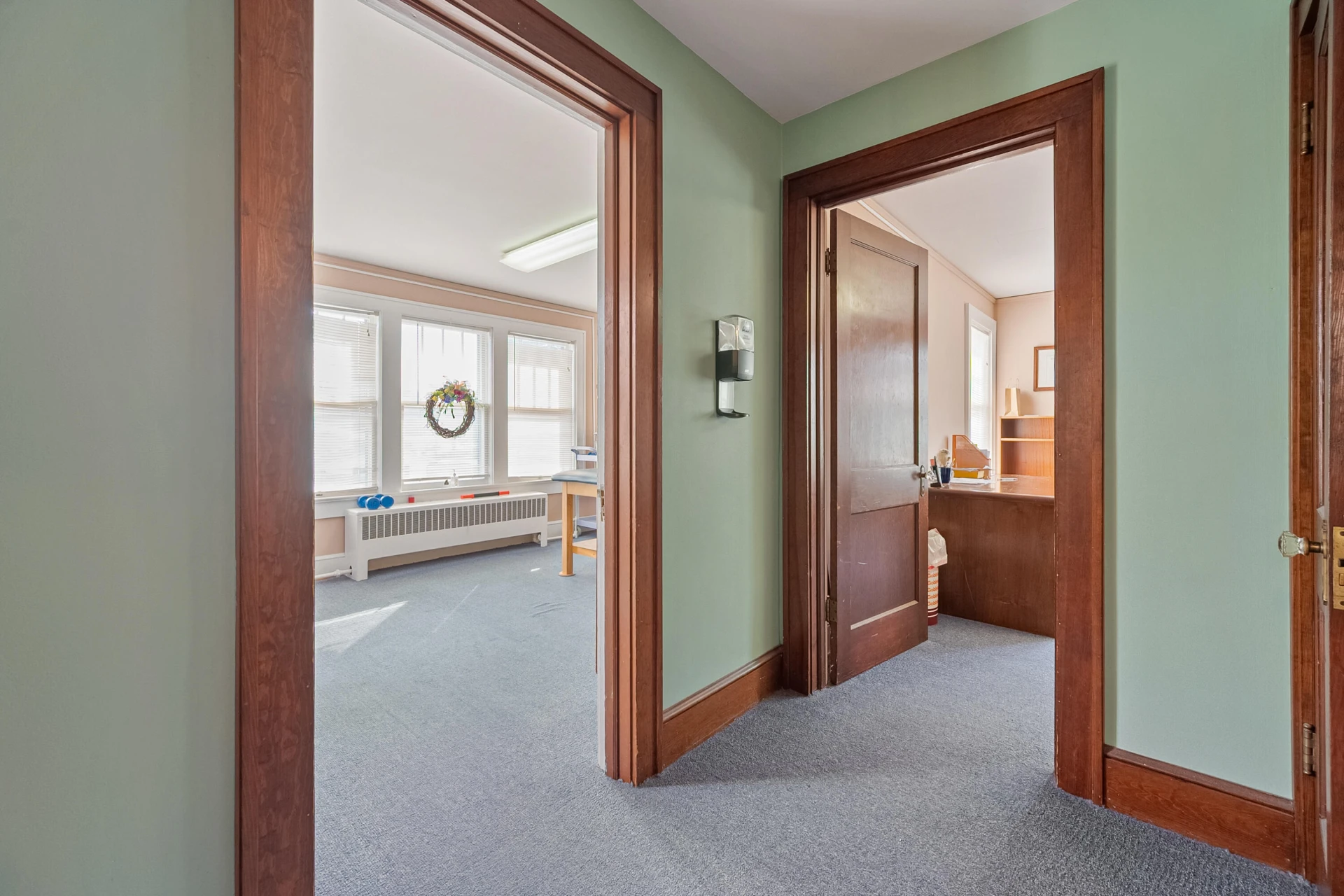 815 E Main ST - Photo 53