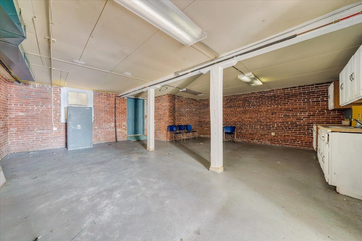 803 S Lexington AVE - Photo 20