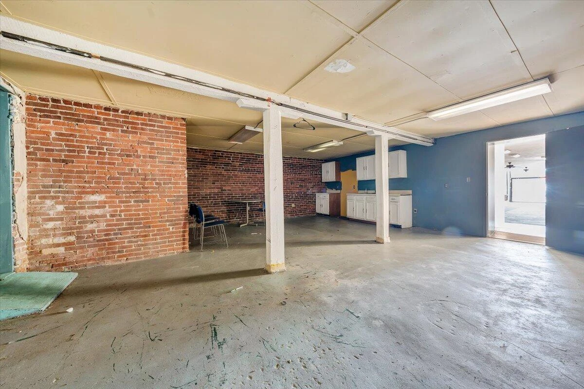 803 S Lexington AVE - Photo 21