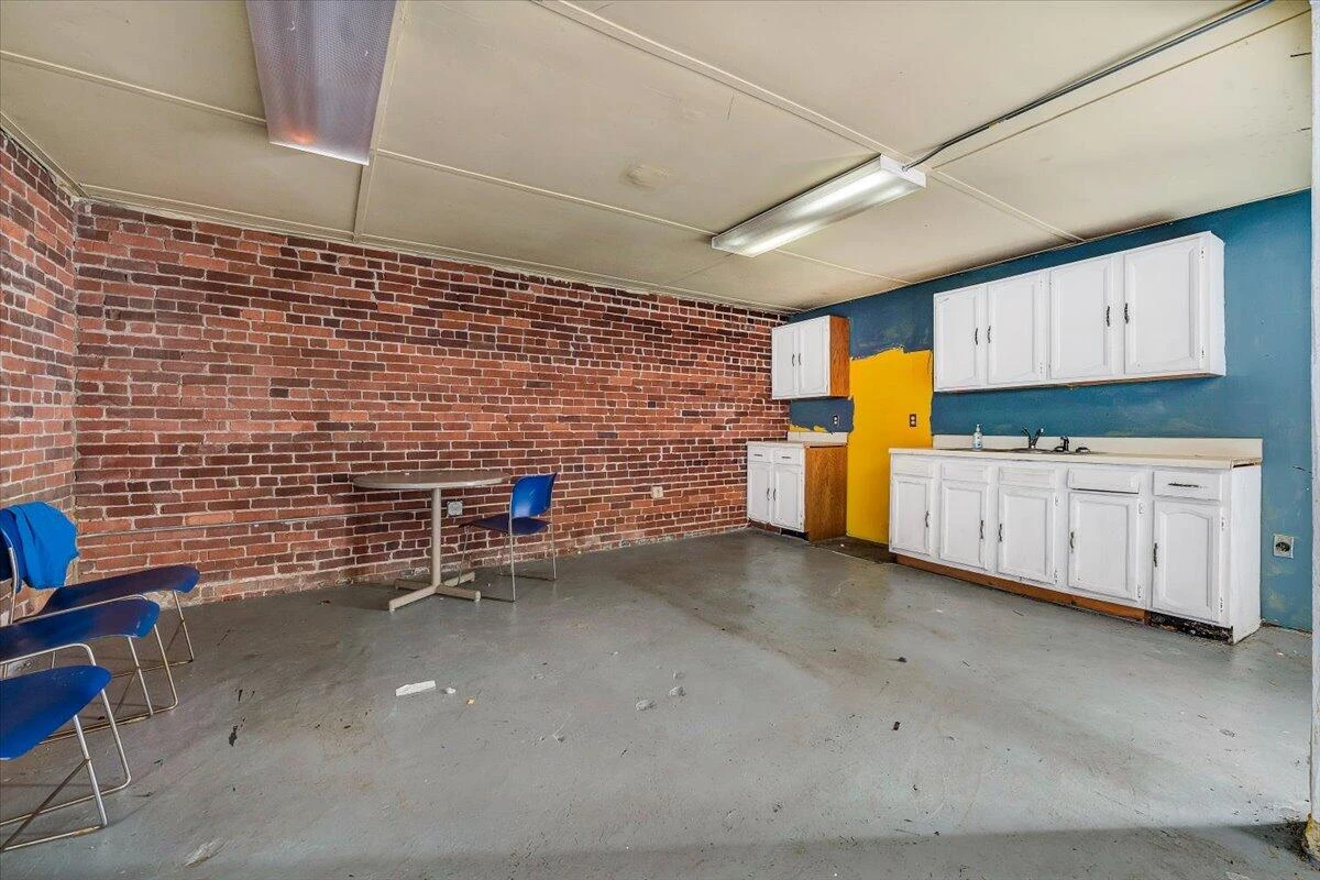 803 S Lexington AVE - Photo 22