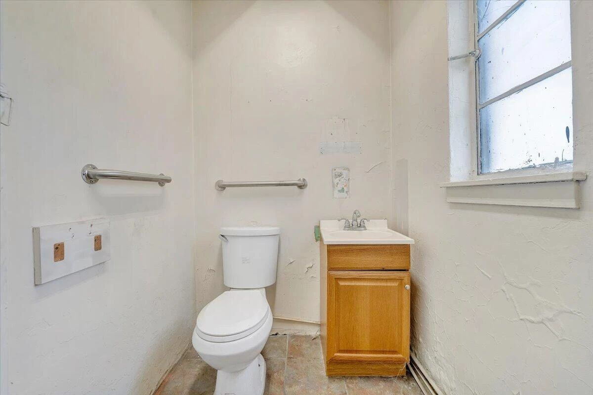 803 S Lexington AVE - Photo 37