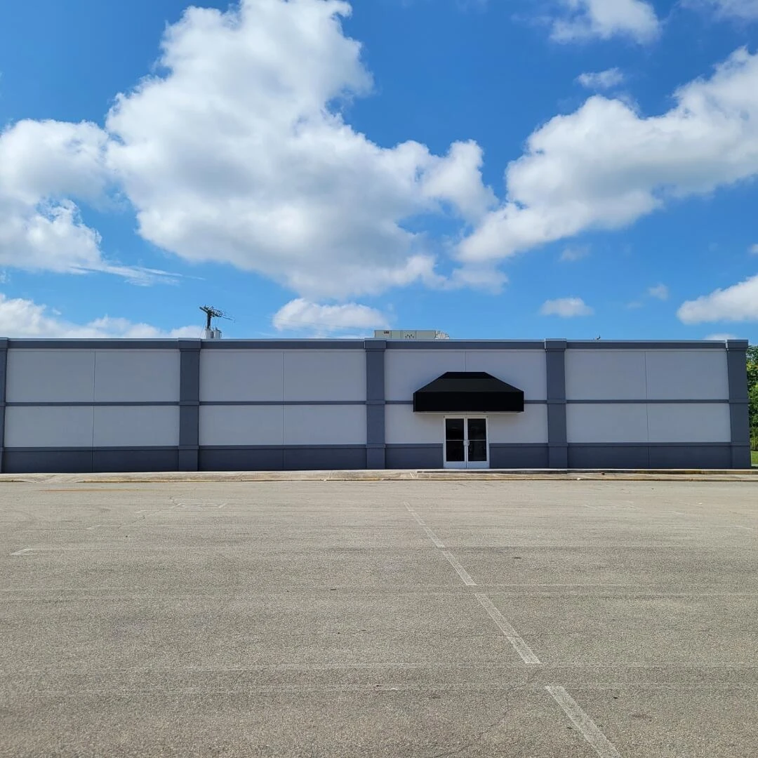 934 E Main ST - Photo 3