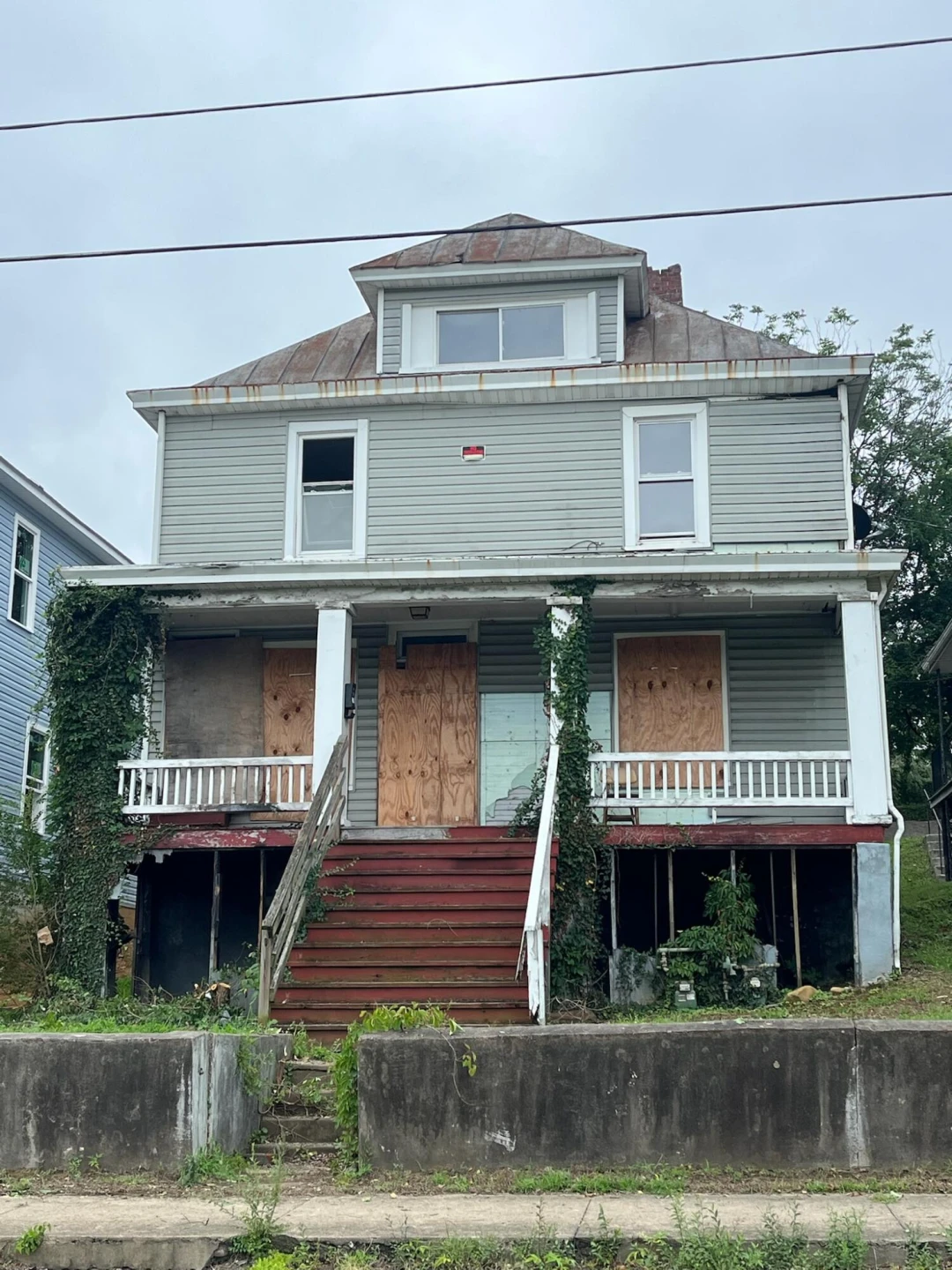 707 Bullitt AVE SE