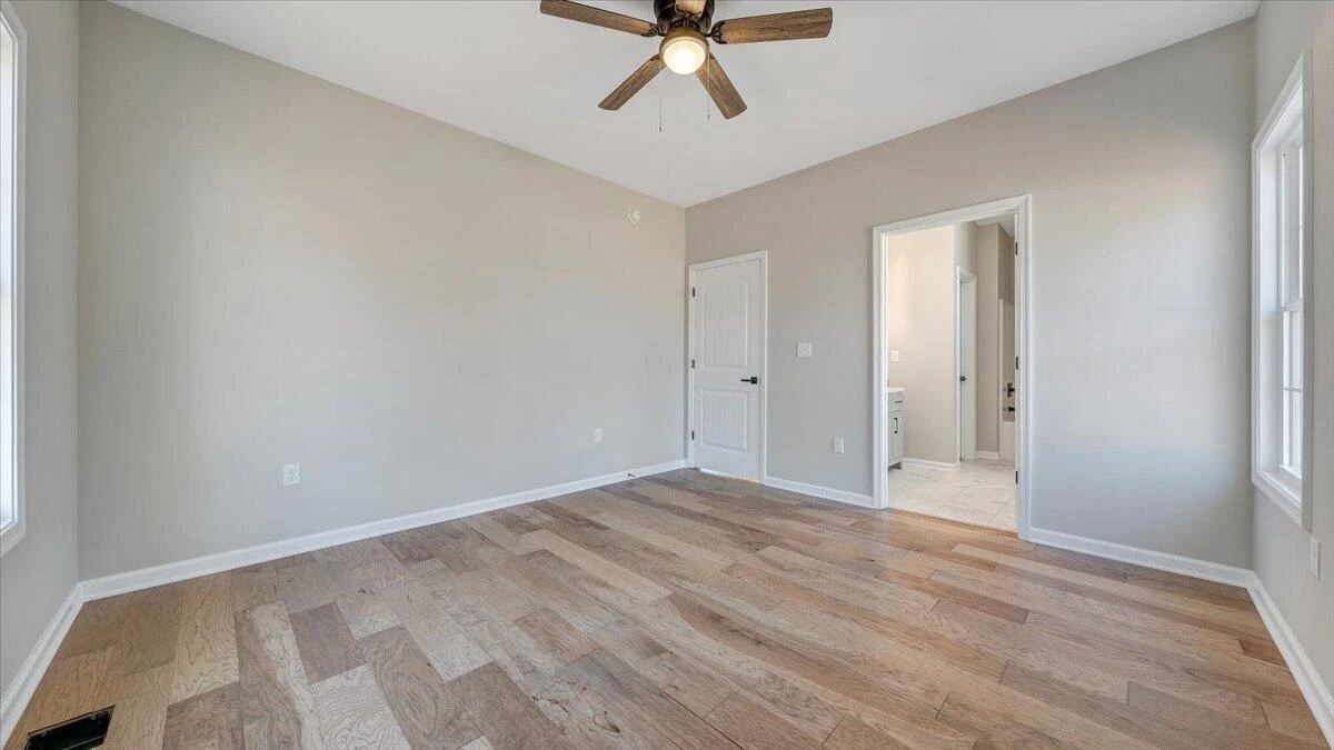 142 Chenault ST - Photo 13
