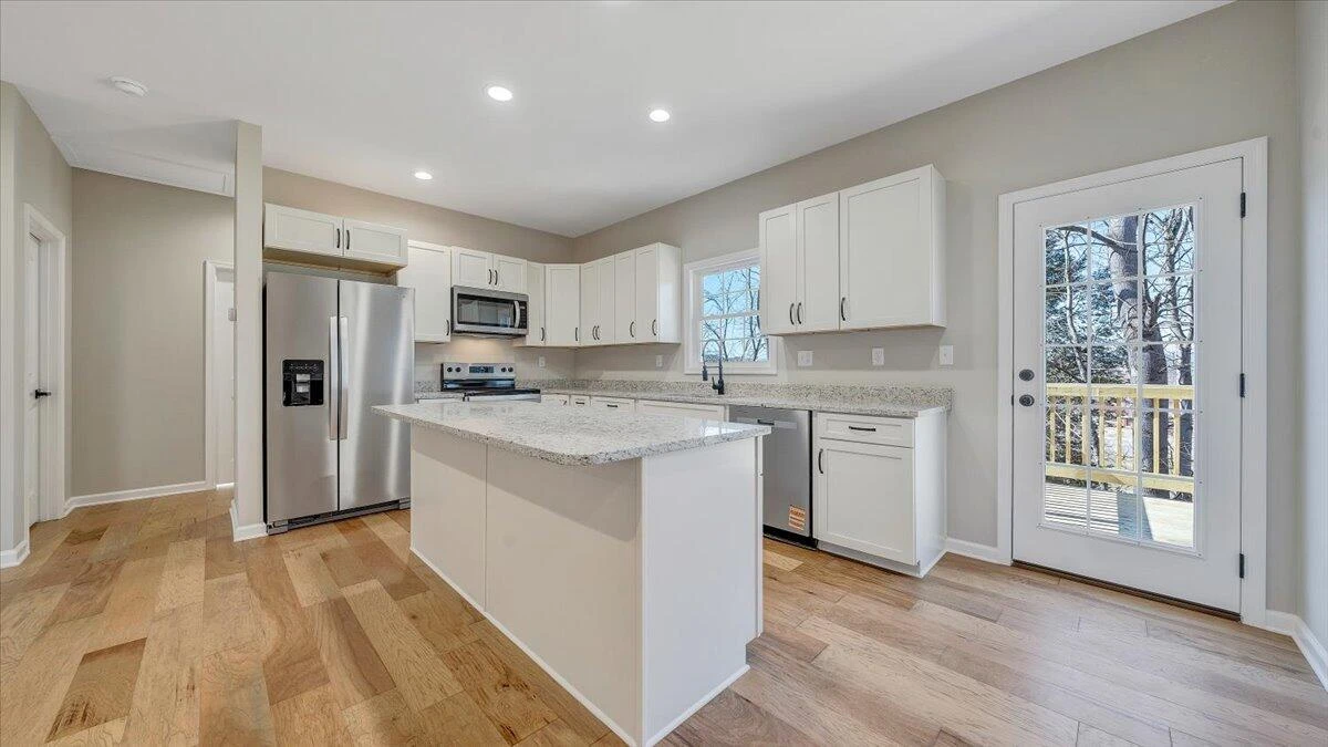142 Chenault ST - Photo 6