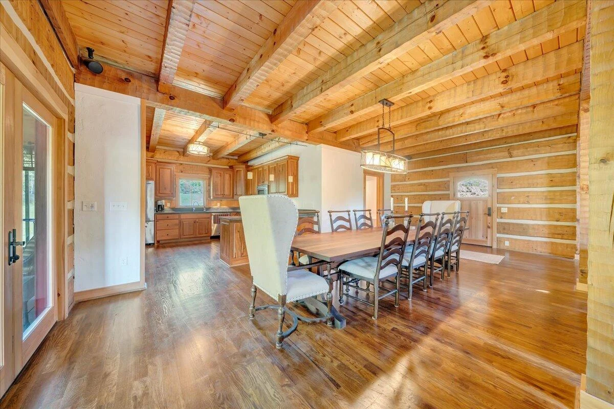 1088 Hollandsworth RD NW - Photo 12