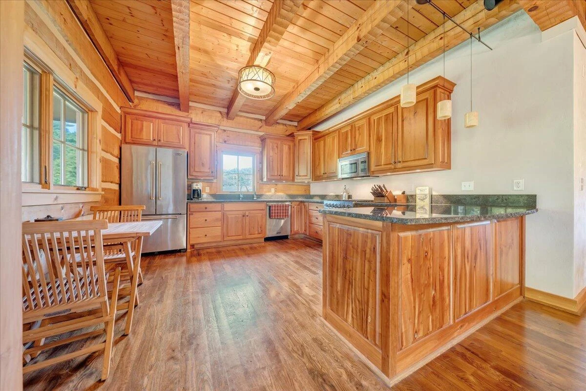 1088 Hollandsworth RD NW - Photo 13