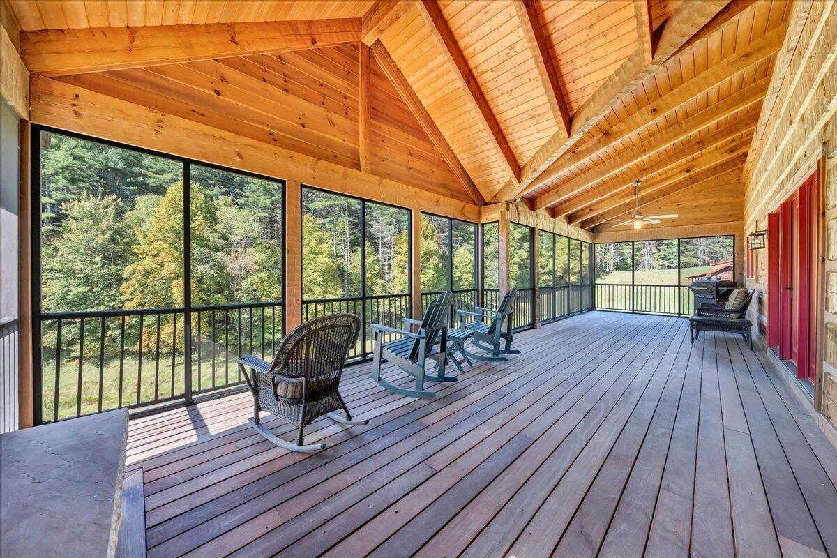 1088 Hollandsworth RD NW - Photo 31