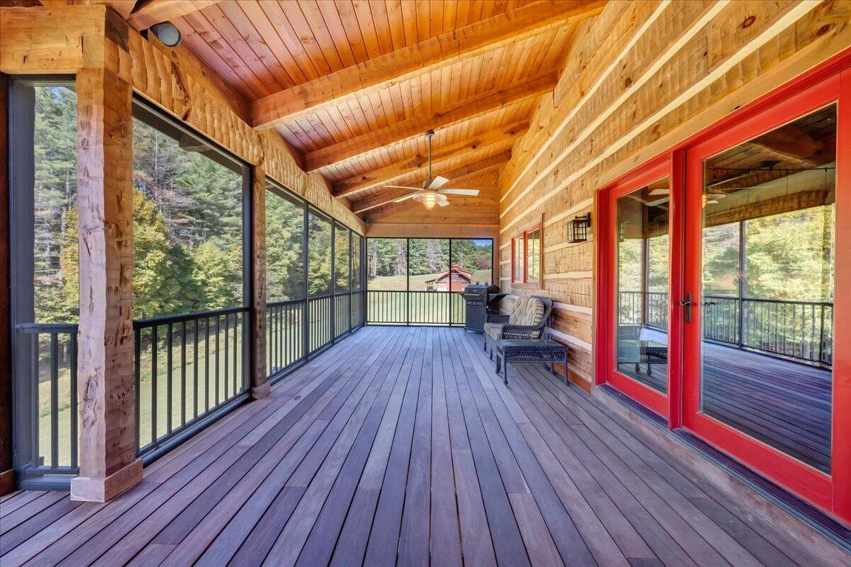 1088 Hollandsworth RD NW - Photo 32