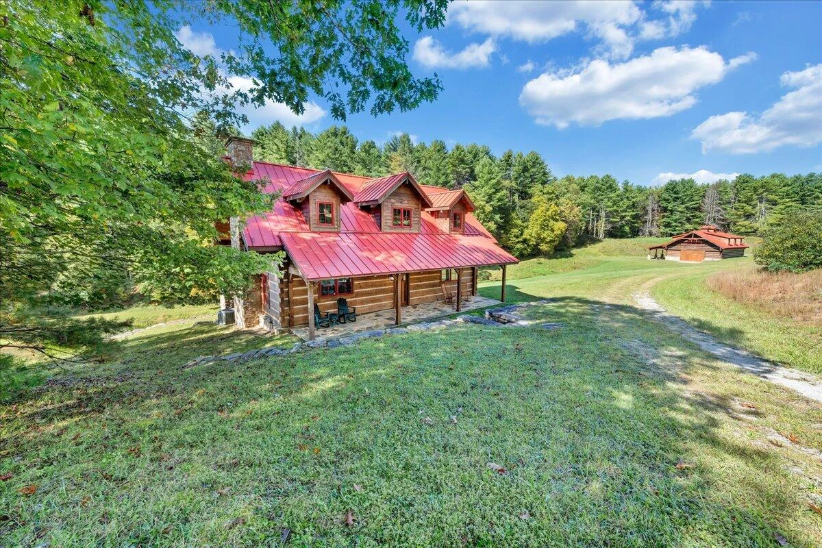 1088 Hollandsworth RD NW - Photo 45