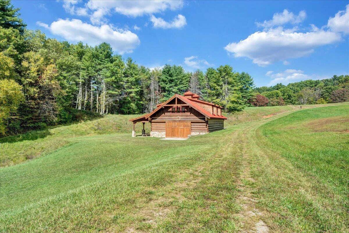 1088 Hollandsworth RD NW - Photo 48